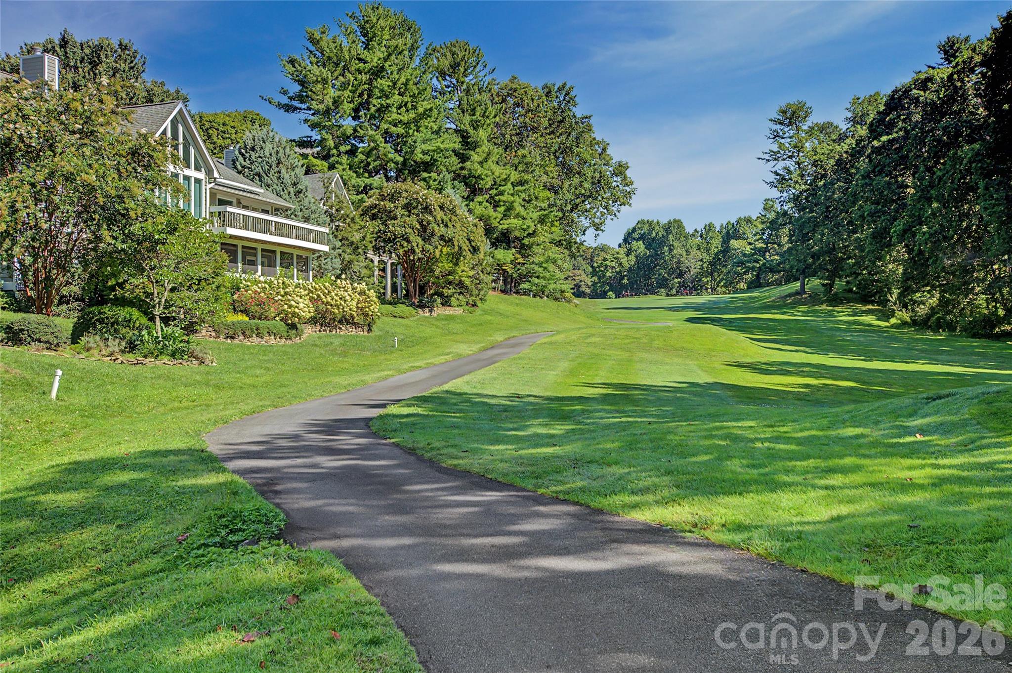 104 Overlook Drive — Flat Rock