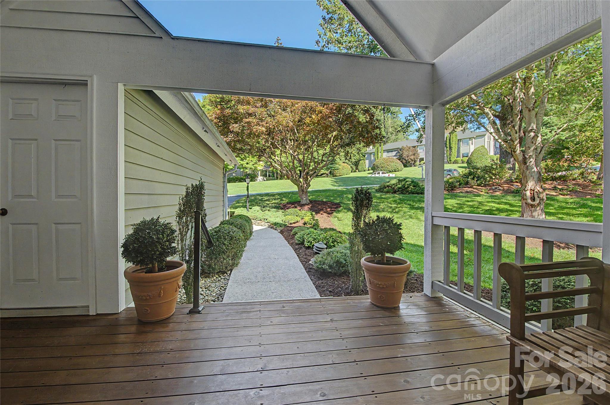 104 Overlook Drive — Flat Rock