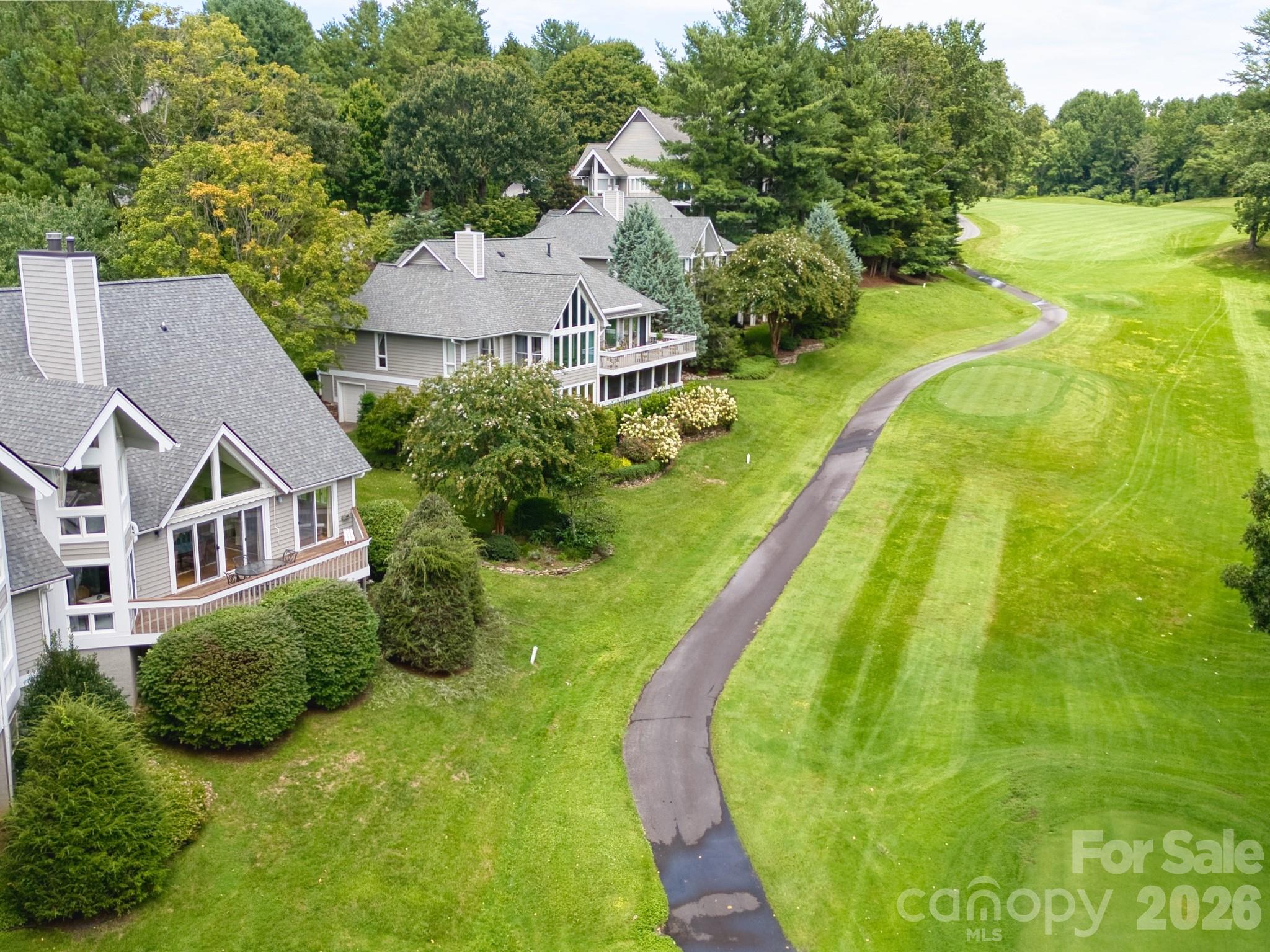 104 Overlook Drive — Flat Rock