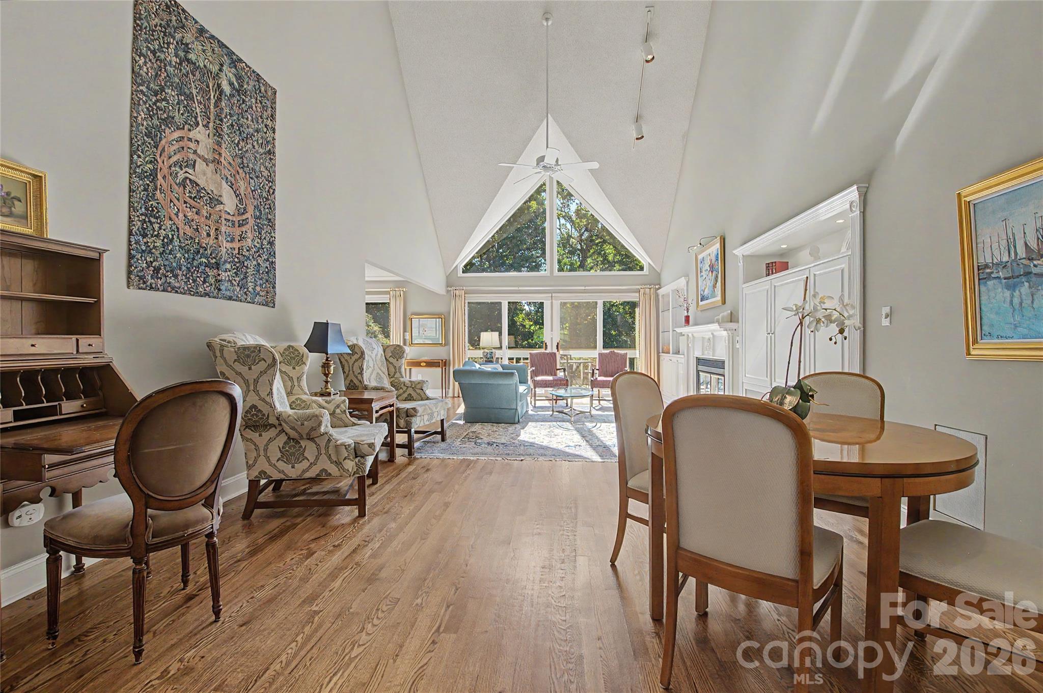 104 Overlook Drive — Flat Rock