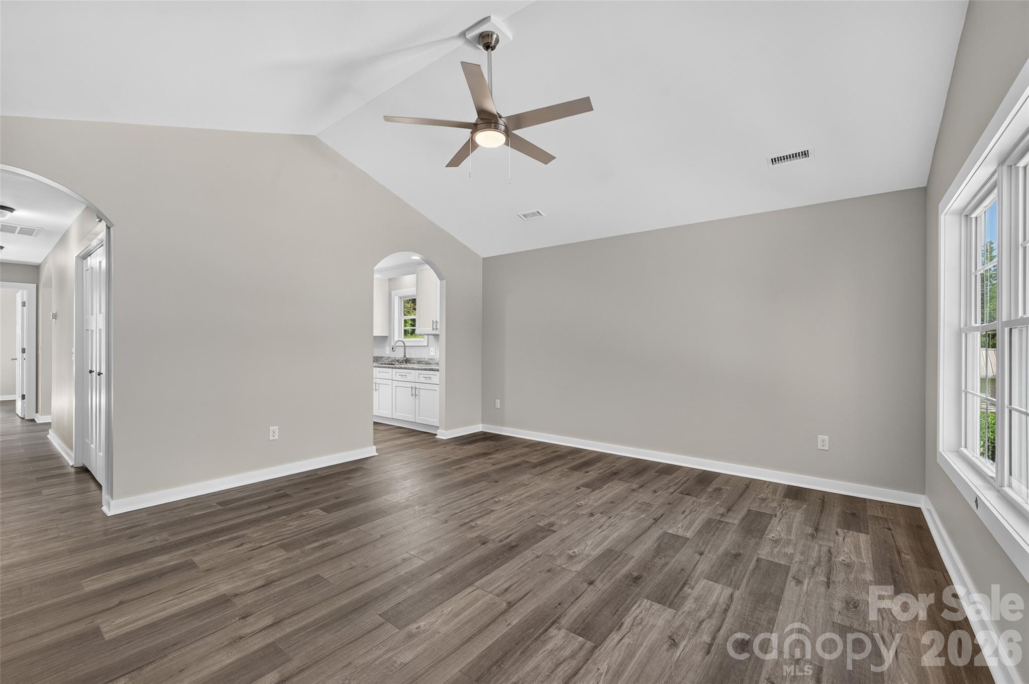 405 Falls Avenue — Granite Falls