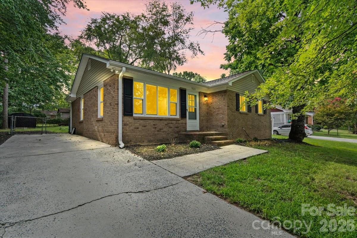 9828 Starwood Drive — Charlotte