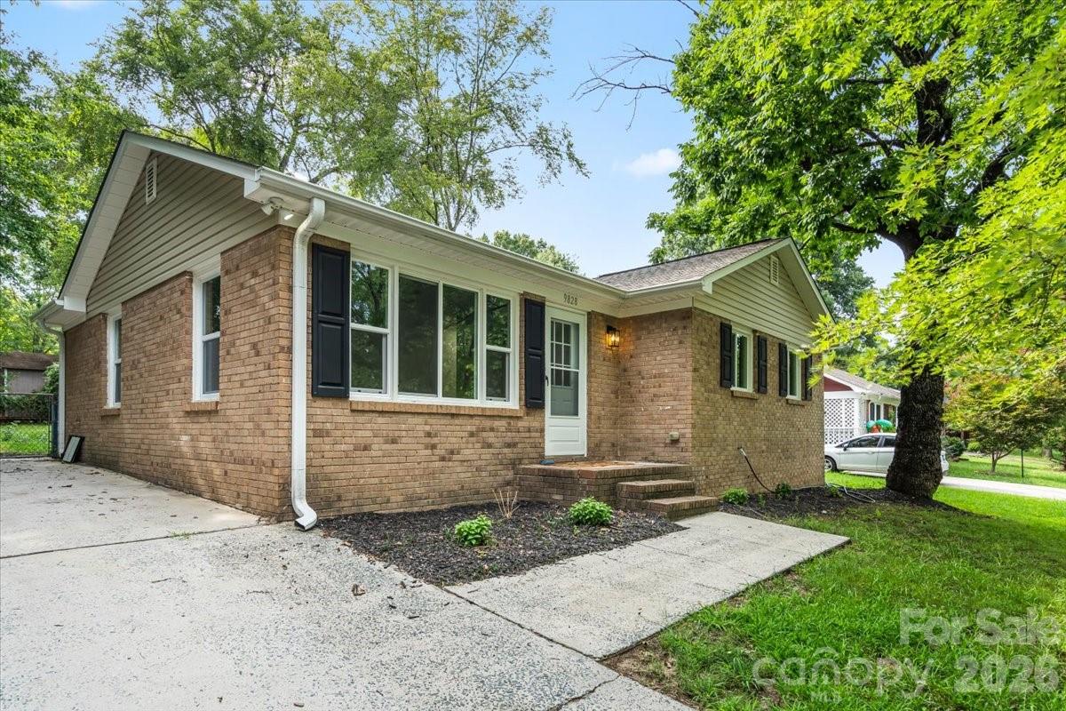 9828 Starwood Drive — Charlotte