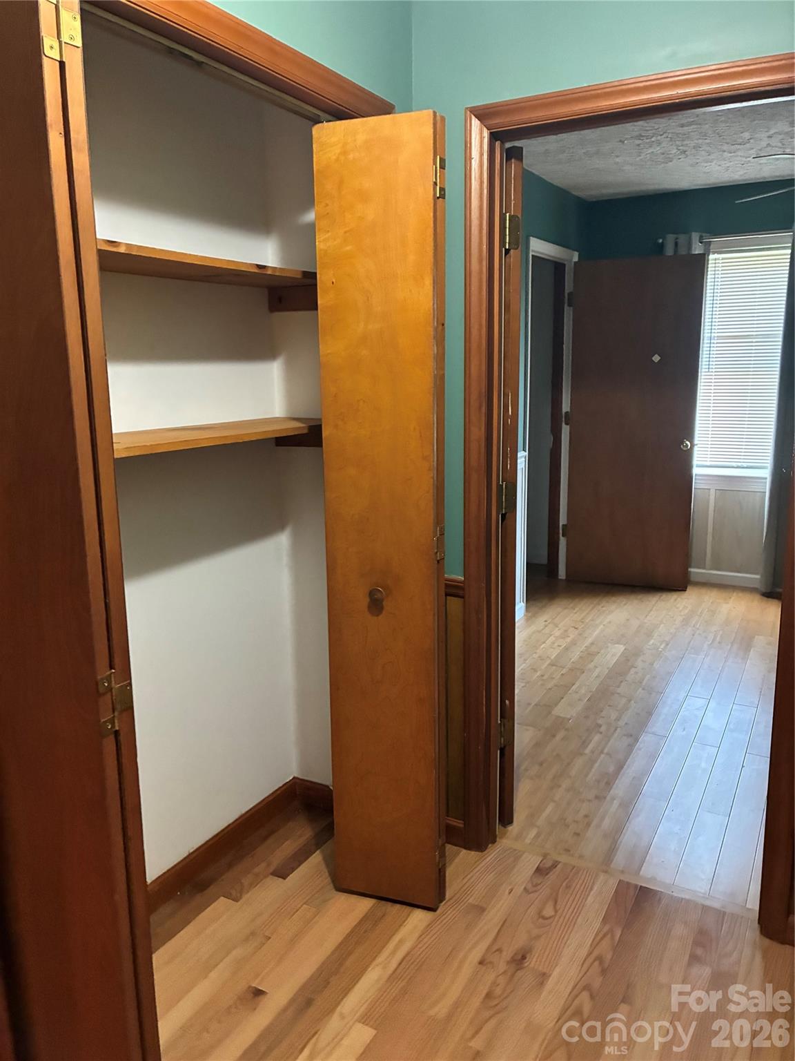 1008 Hopedale Drive — Lenoir