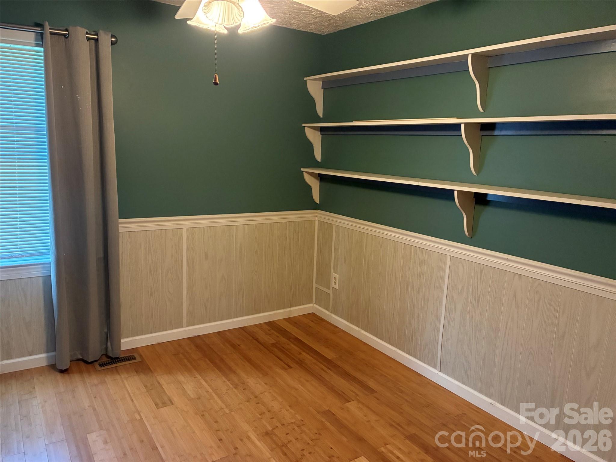 1008 Hopedale Drive — Lenoir