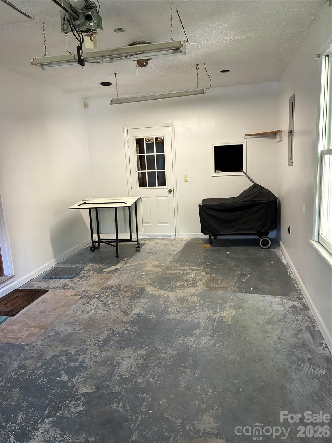 1008 Hopedale Drive — Lenoir