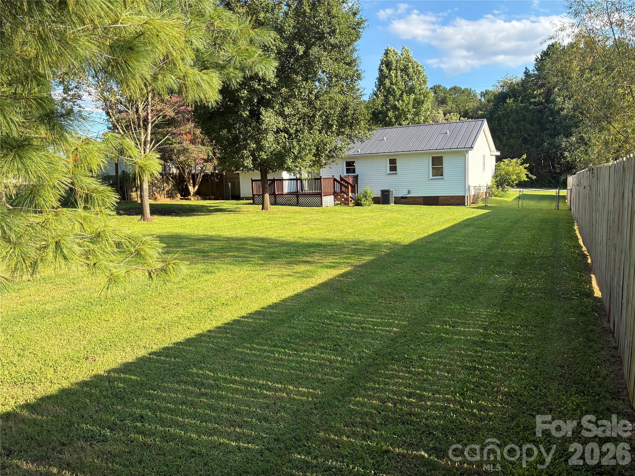 1008 Hopedale Drive — Lenoir