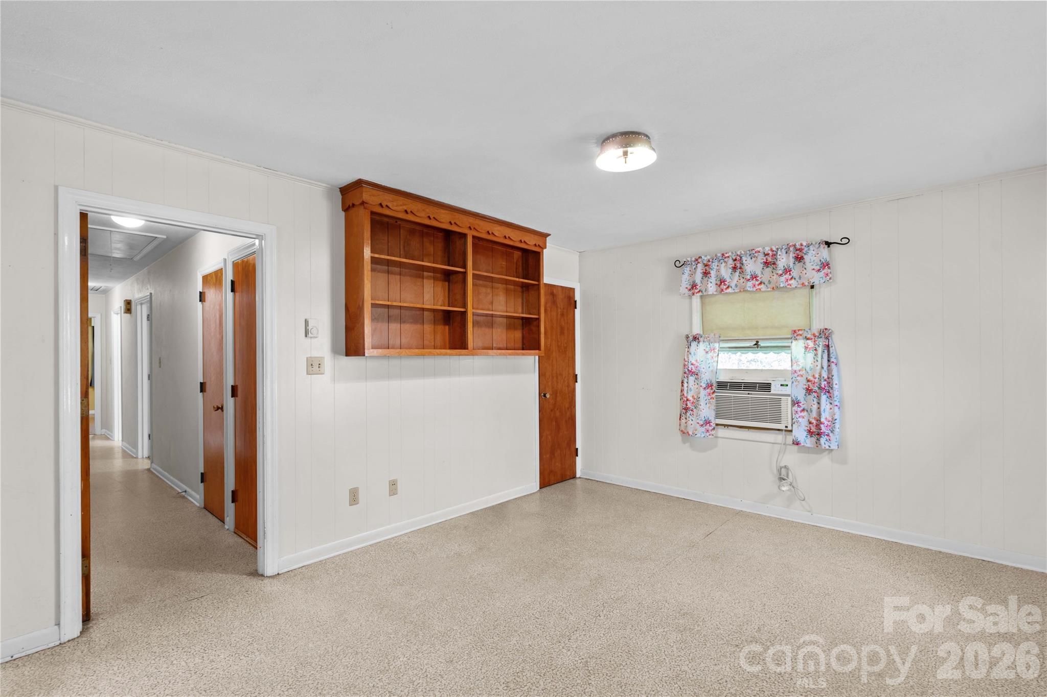 6714 W NC 10 Highway — Vale
