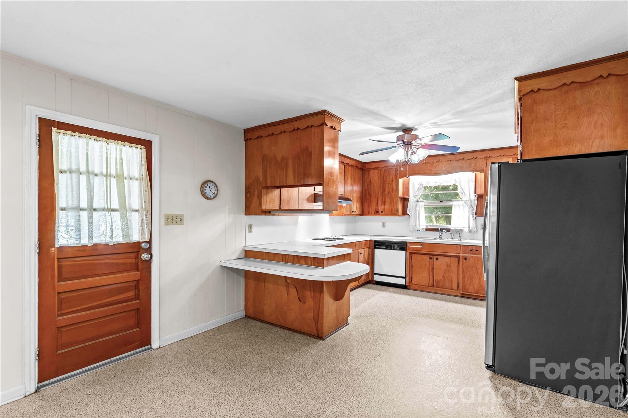 6714 W NC 10 Highway — Vale