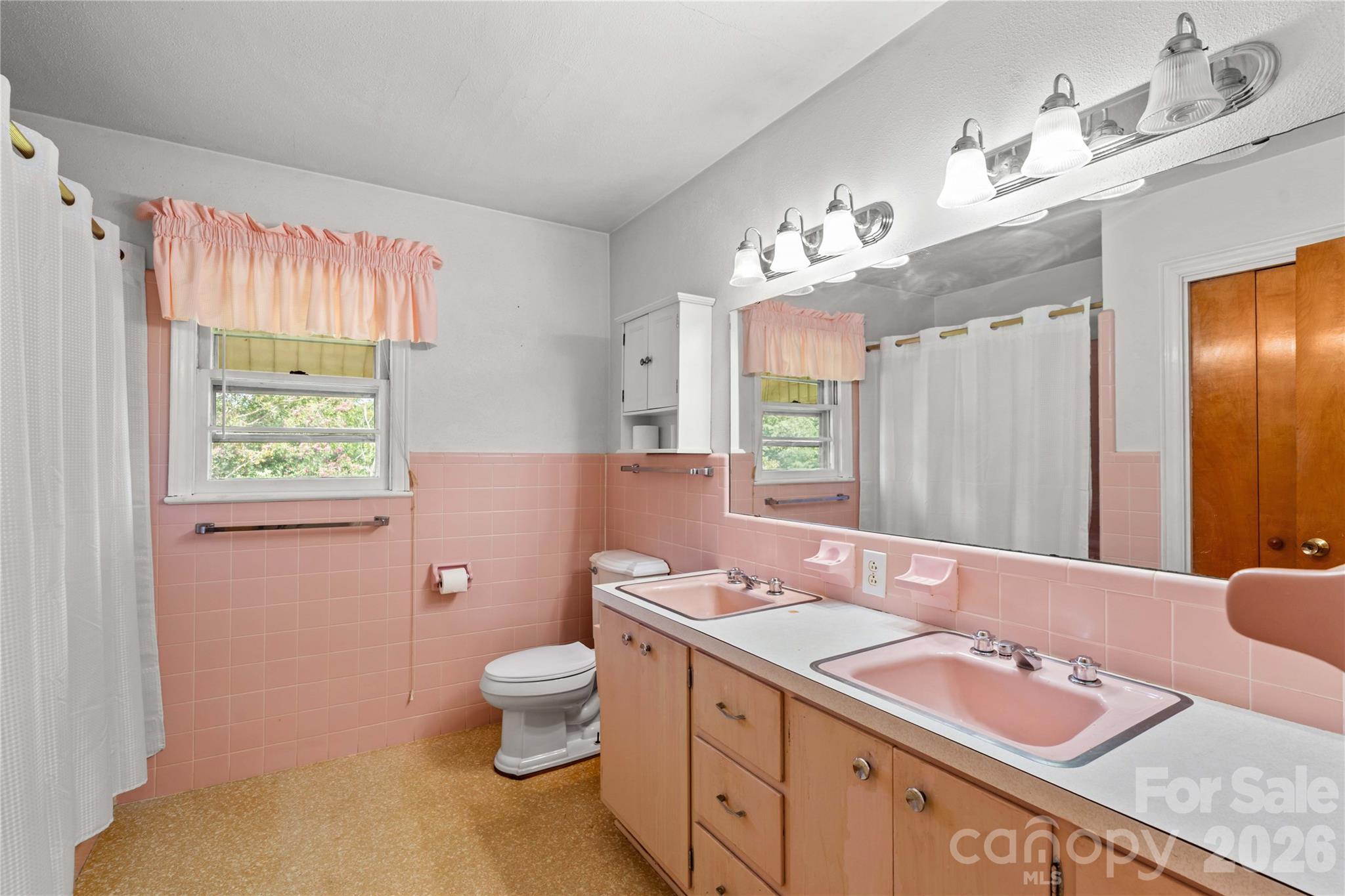 6714 W NC 10 Highway — Vale