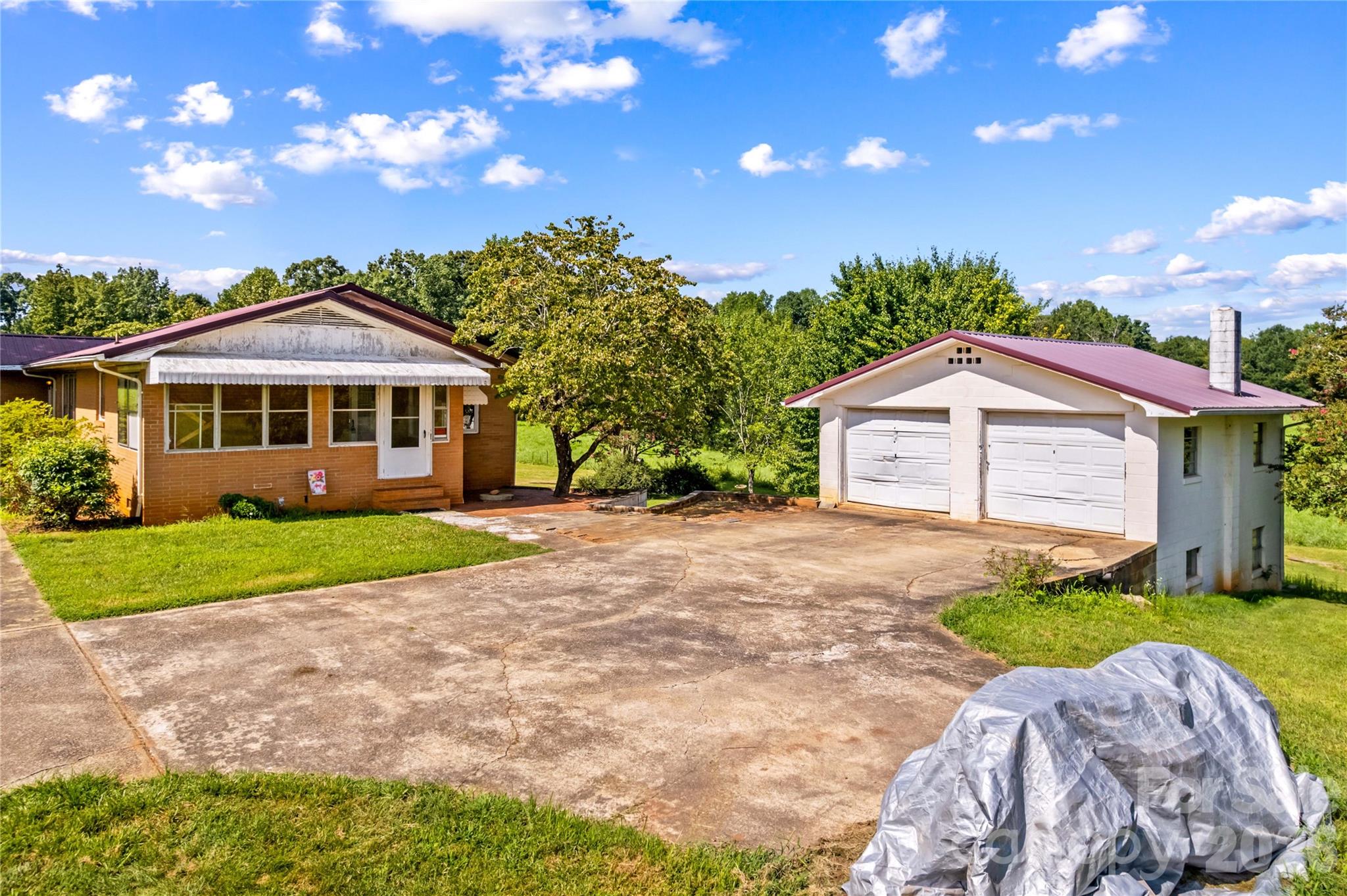 6714 W NC 10 Highway — Vale