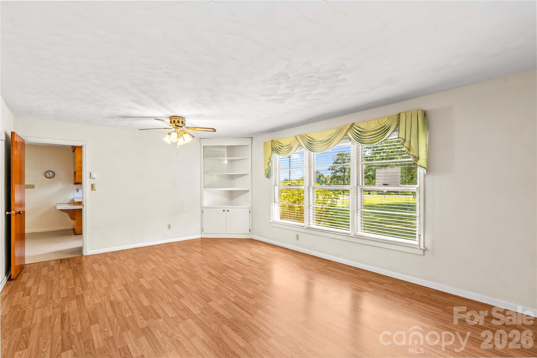 6714 W NC 10 Highway — Vale