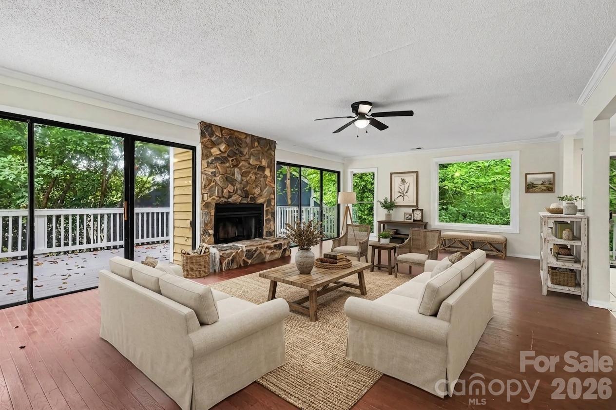 4066 Triton Drive — Tega Cay
