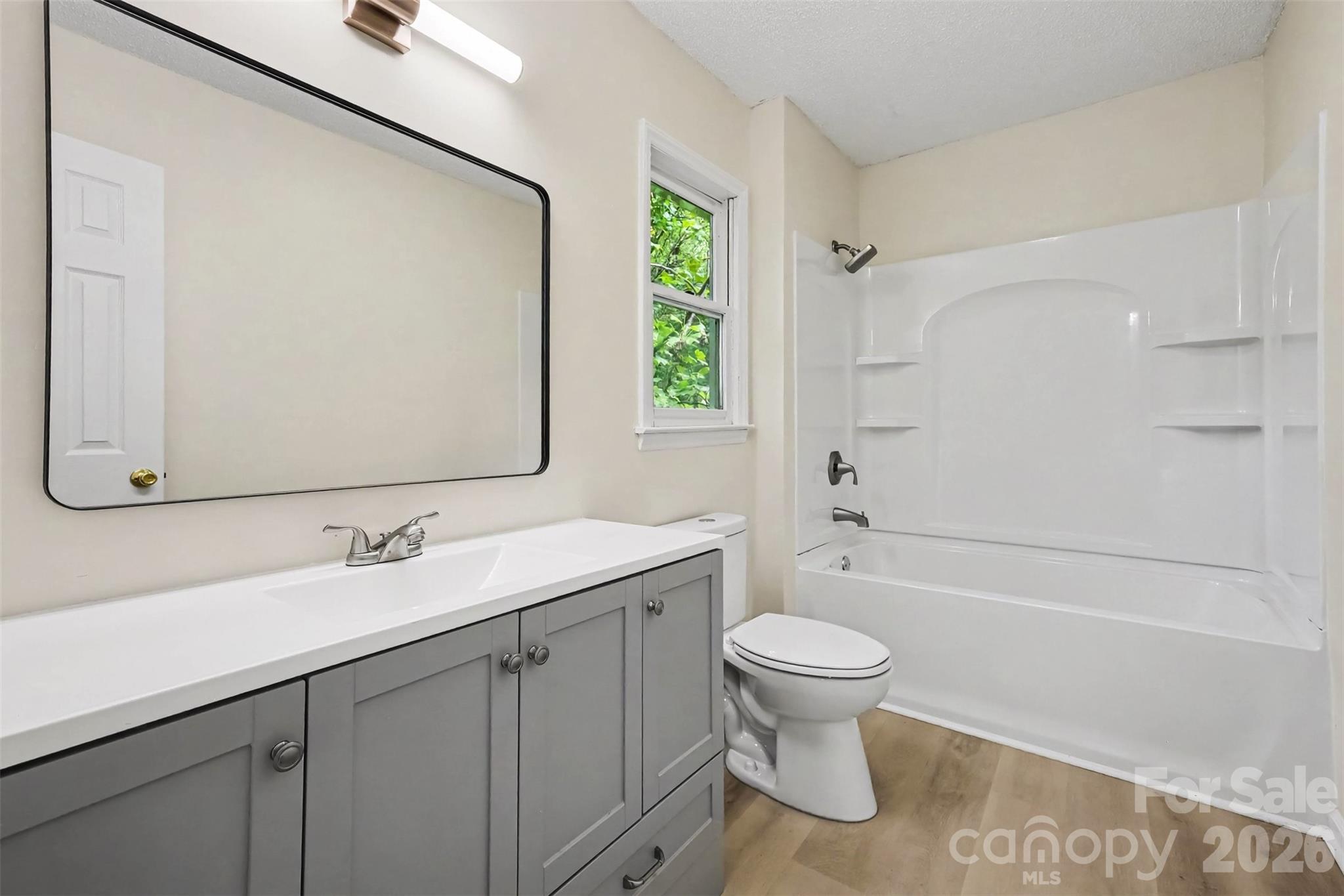 4066 Triton Drive — Tega Cay