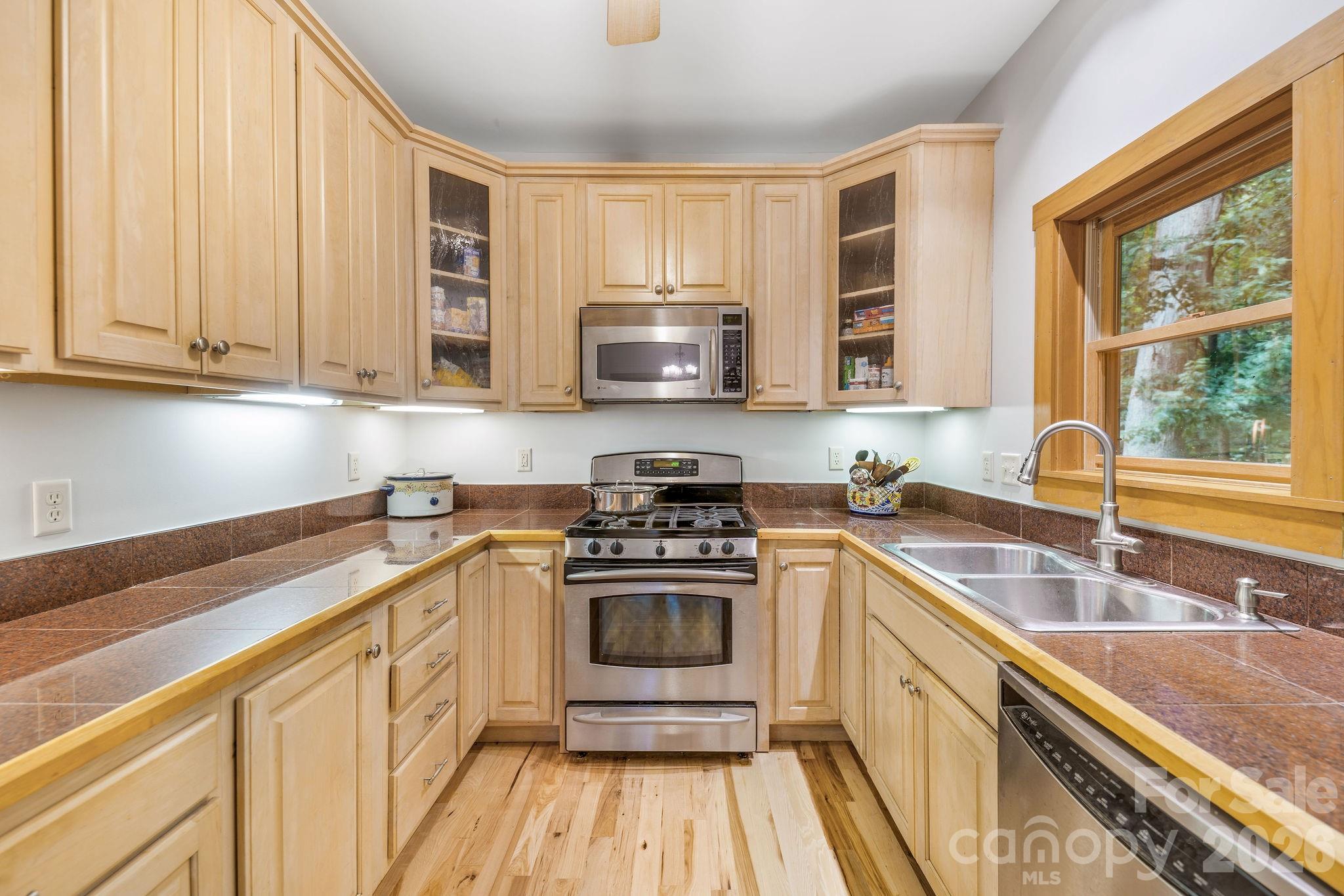 553 River Bend Drive — Mars Hill