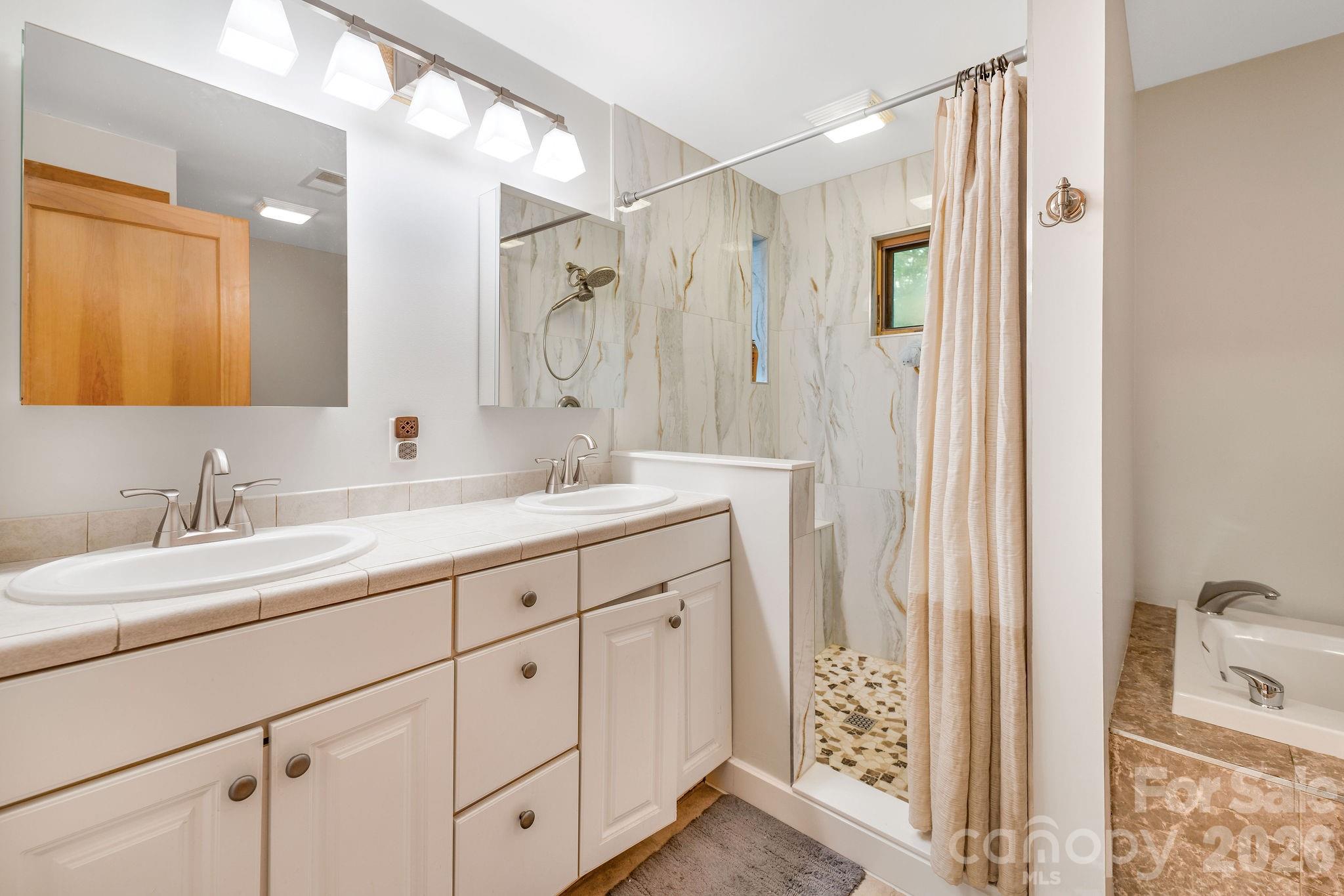 553 River Bend Drive — Mars Hill