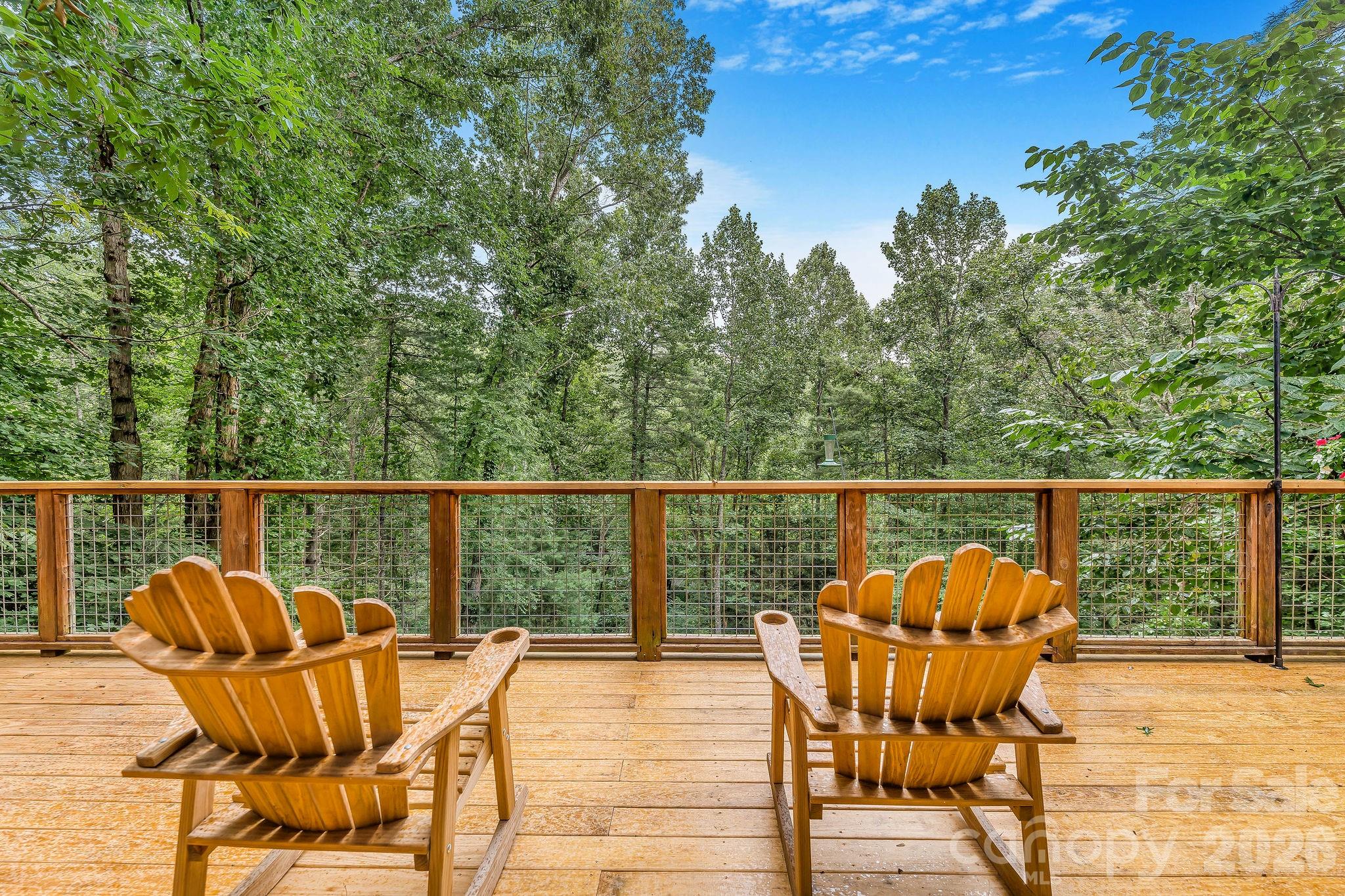 553 River Bend Drive — Mars Hill