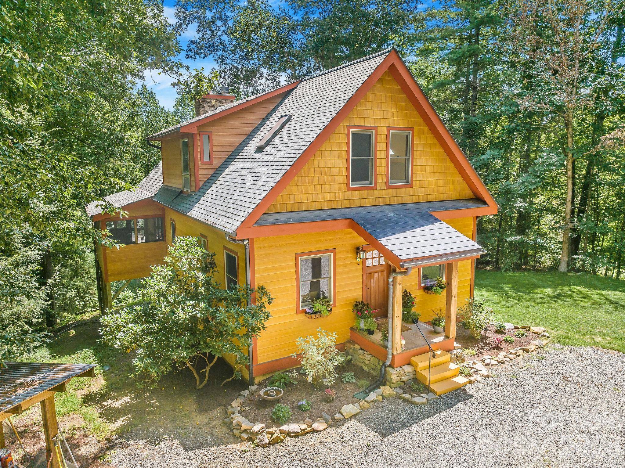 553 River Bend Drive — Mars Hill