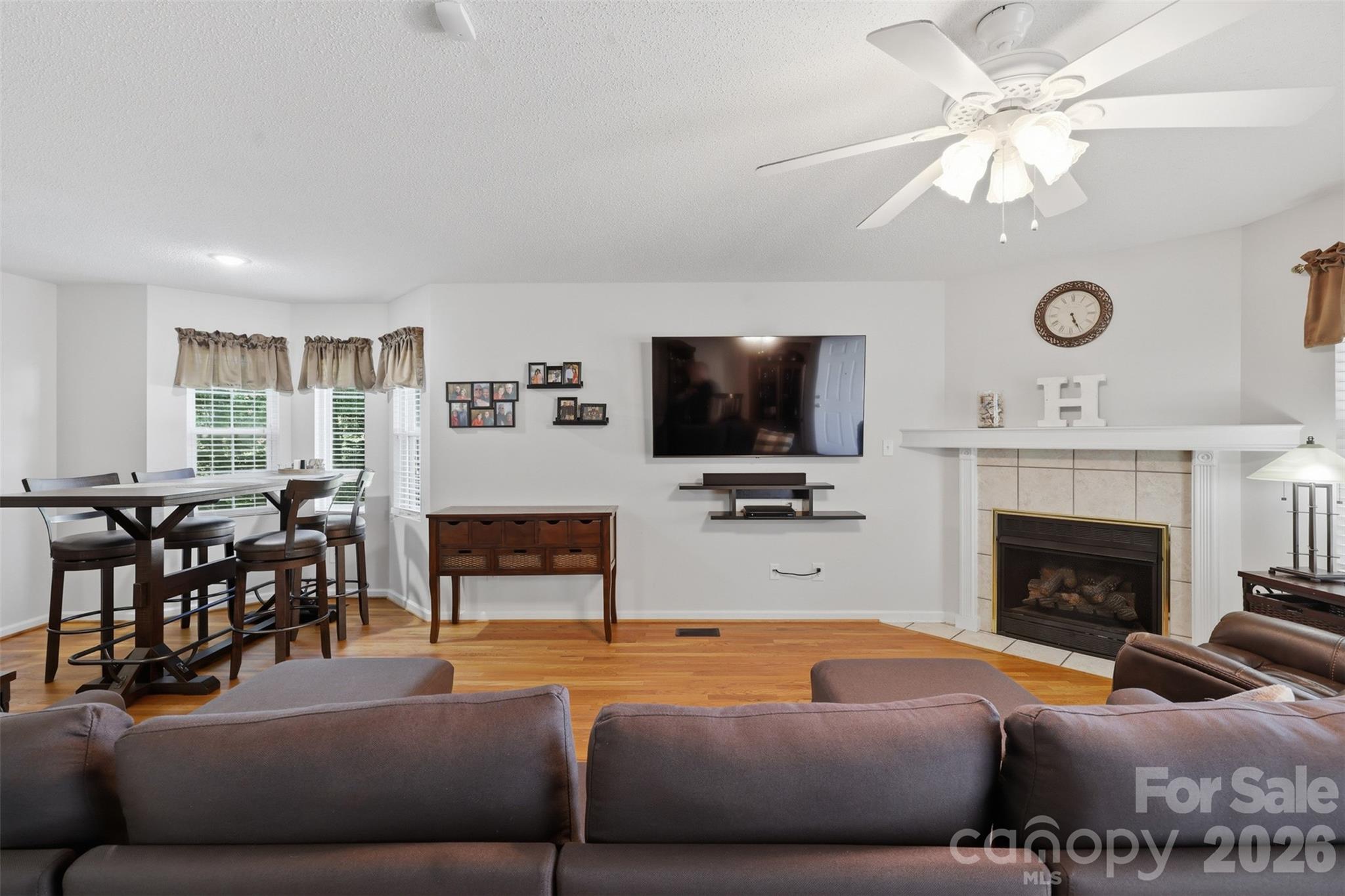 351 School Drive — Taylorsville