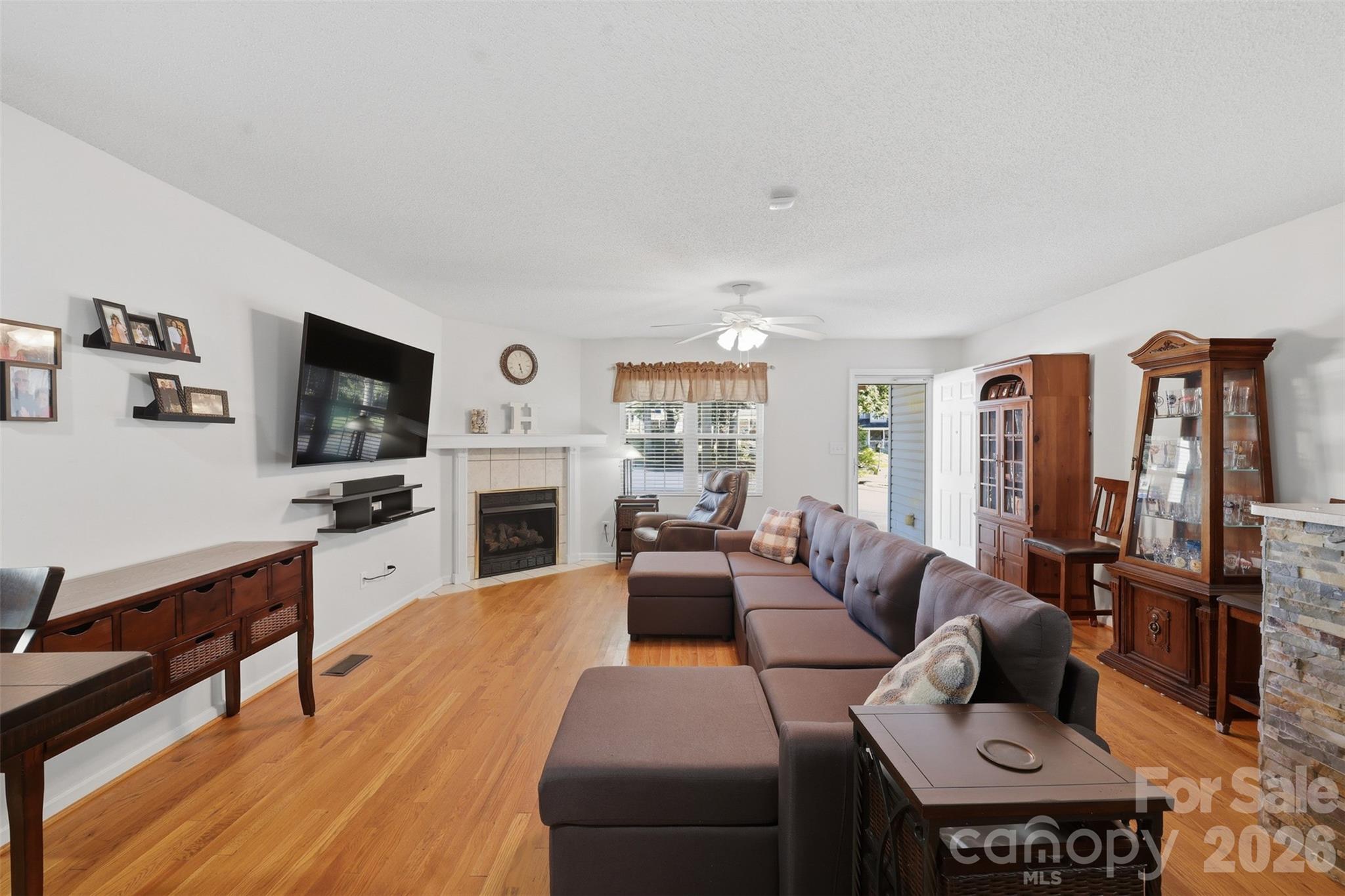 351 School Drive — Taylorsville