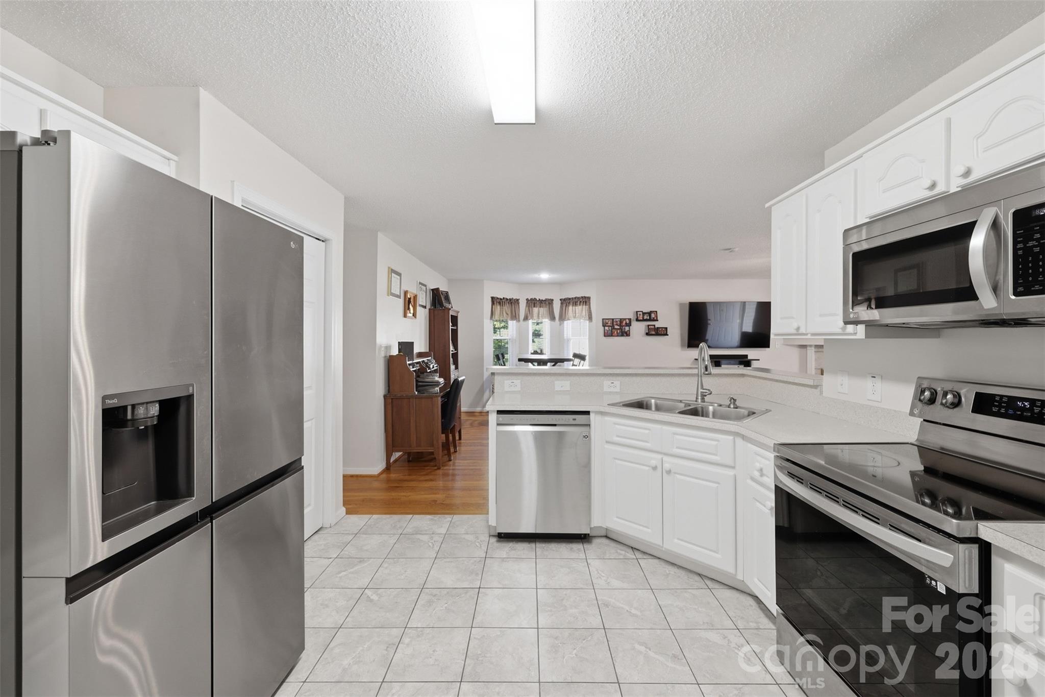 351 School Drive — Taylorsville