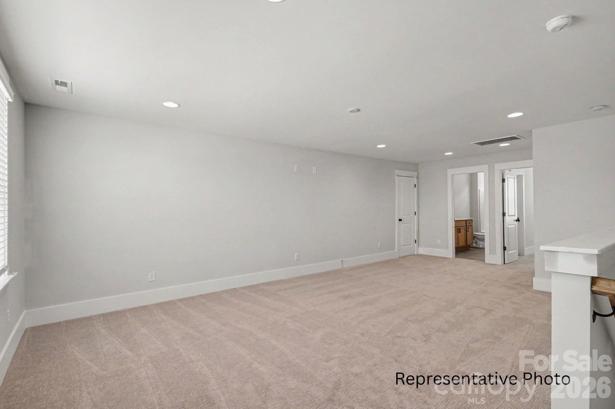 20397 Queens Street — Cornelius