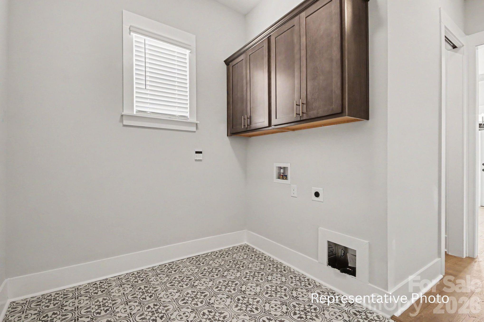 20397 Queens Street — Cornelius