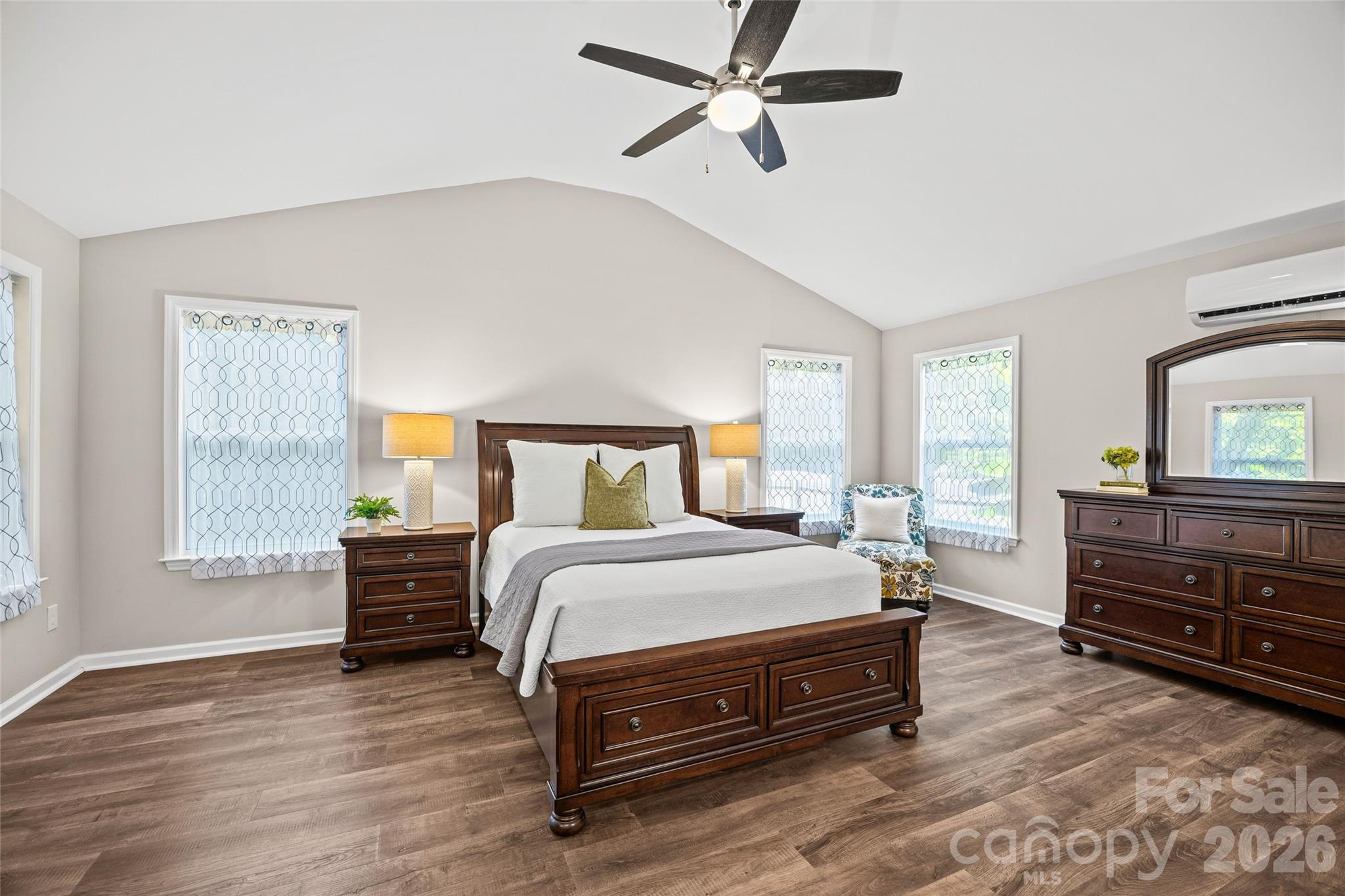 7400 Thorncliff Drive — Charlotte