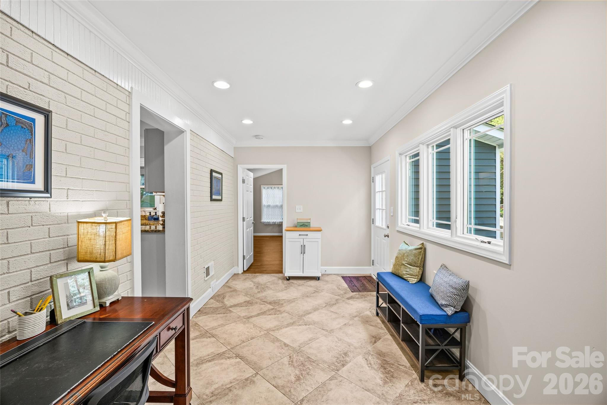 7400 Thorncliff Drive — Charlotte