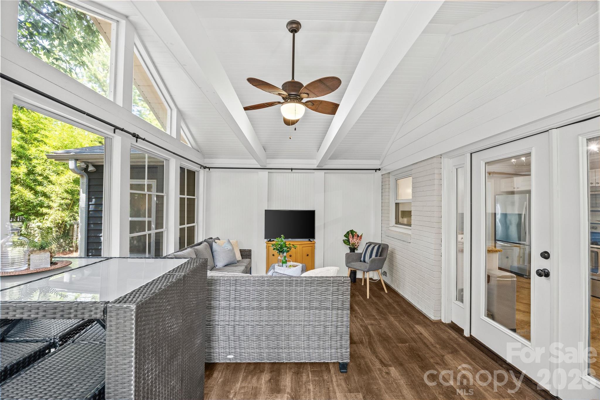 7400 Thorncliff Drive — Charlotte