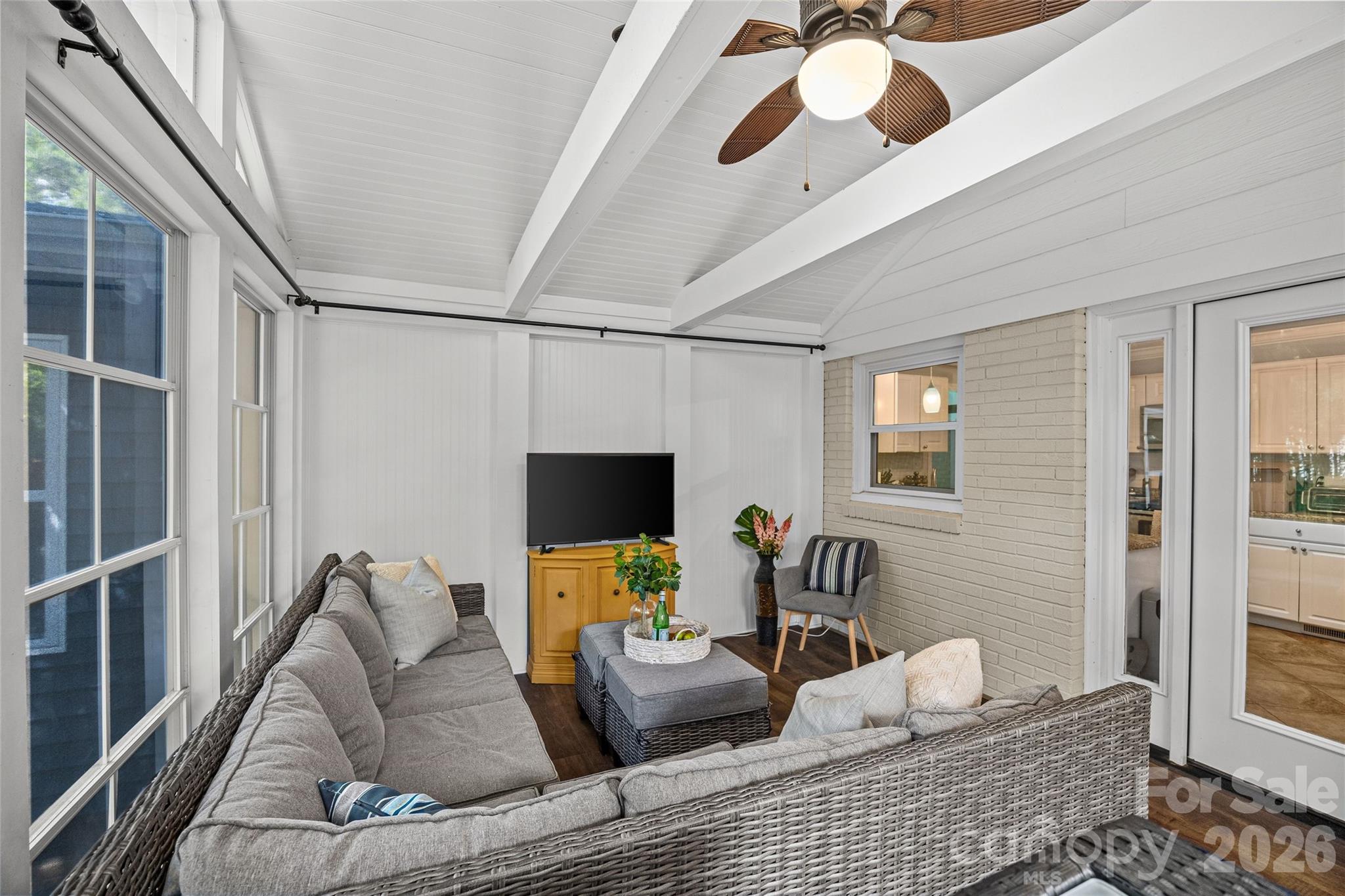 7400 Thorncliff Drive — Charlotte