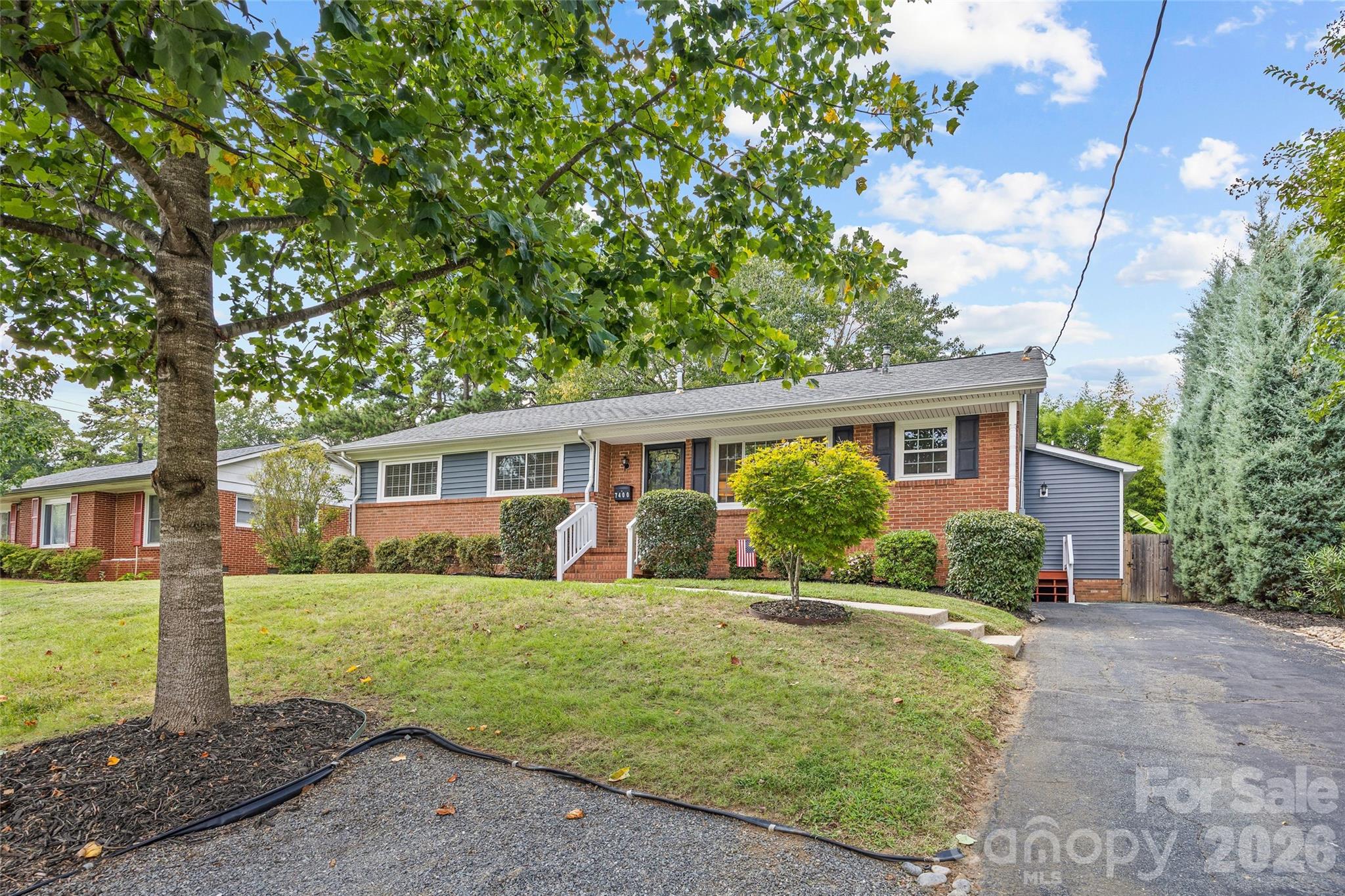 7400 Thorncliff Drive — Charlotte