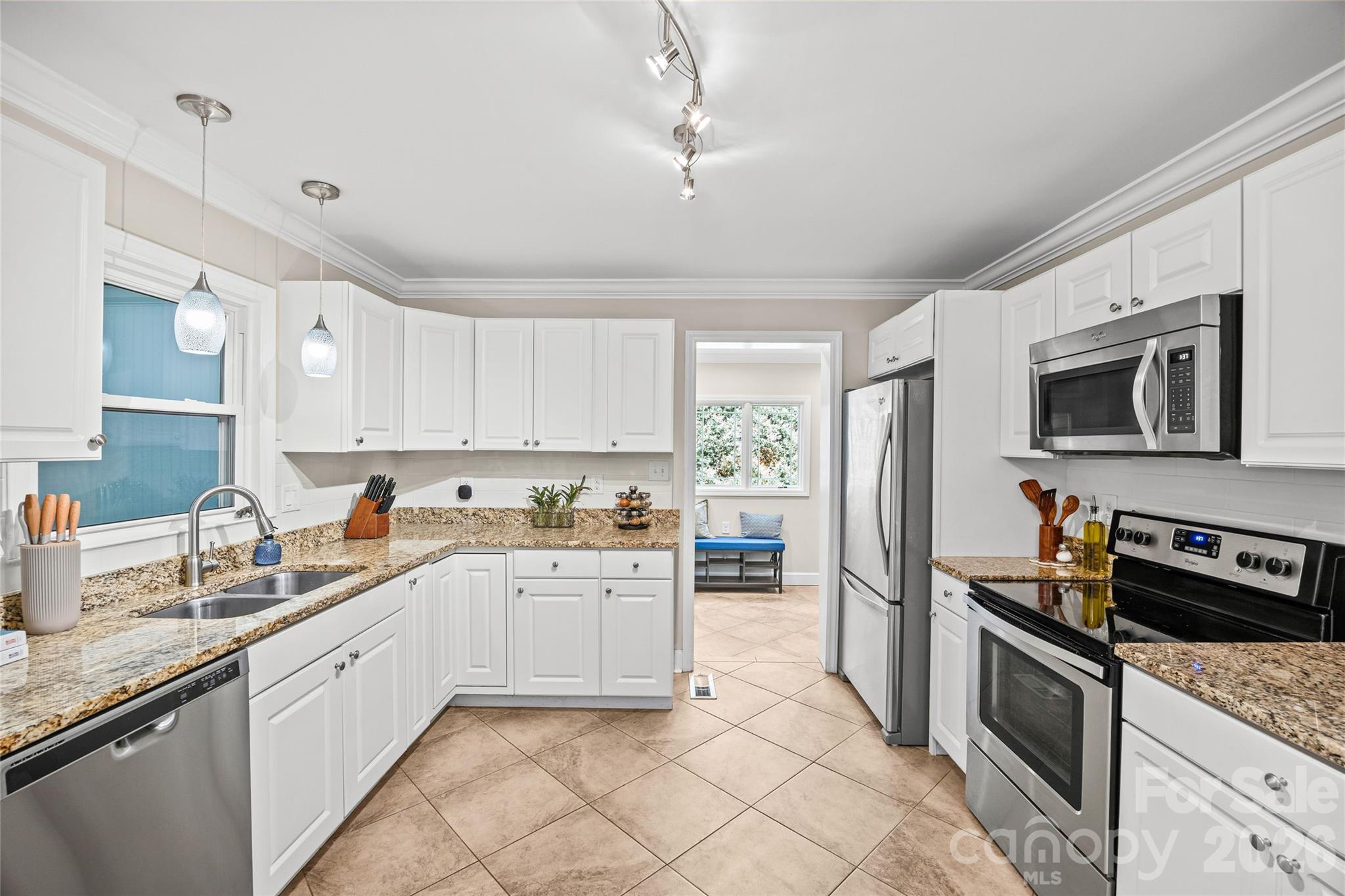 7400 Thorncliff Drive — Charlotte