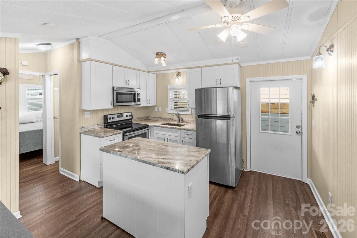 113 Clubhouse Drive Extension — New London