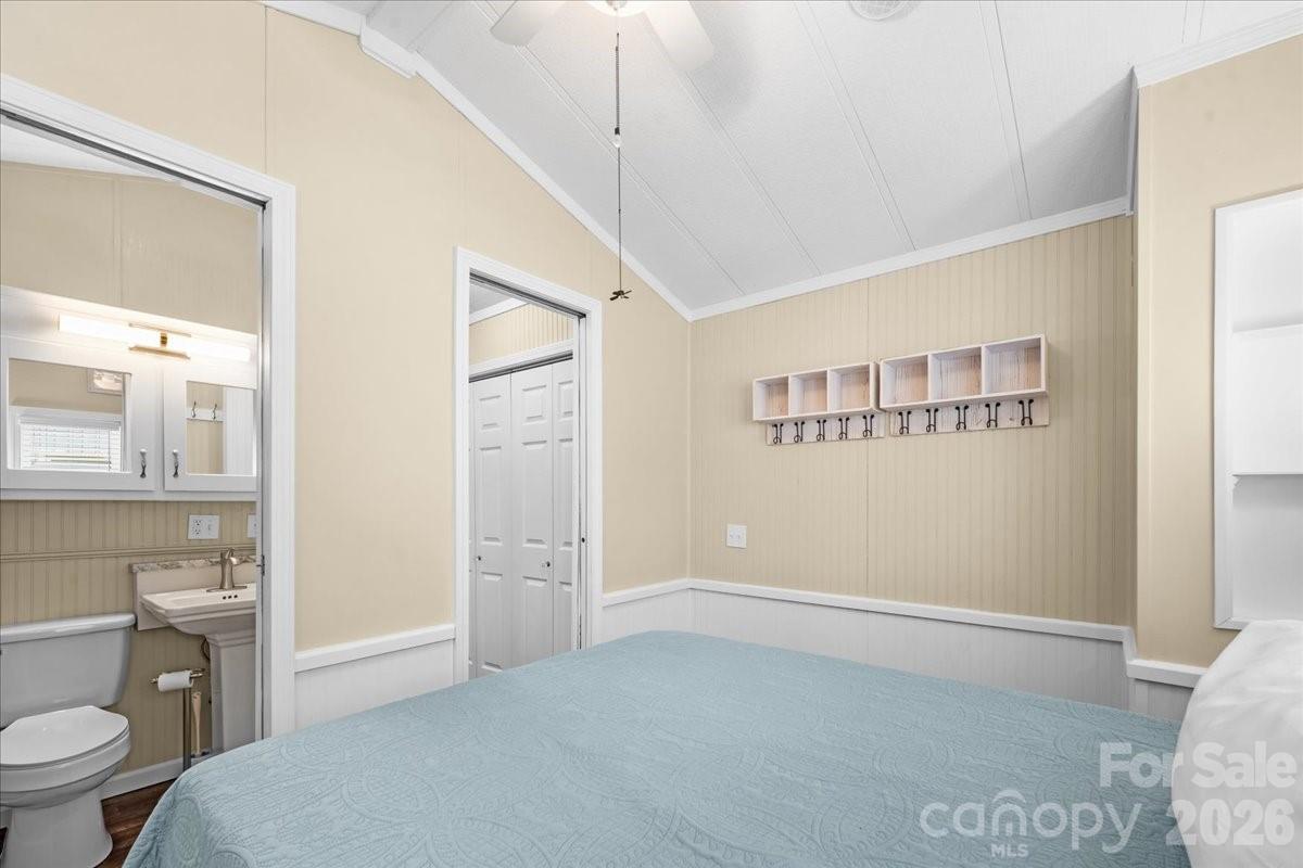 113 Clubhouse Drive Extension — New London