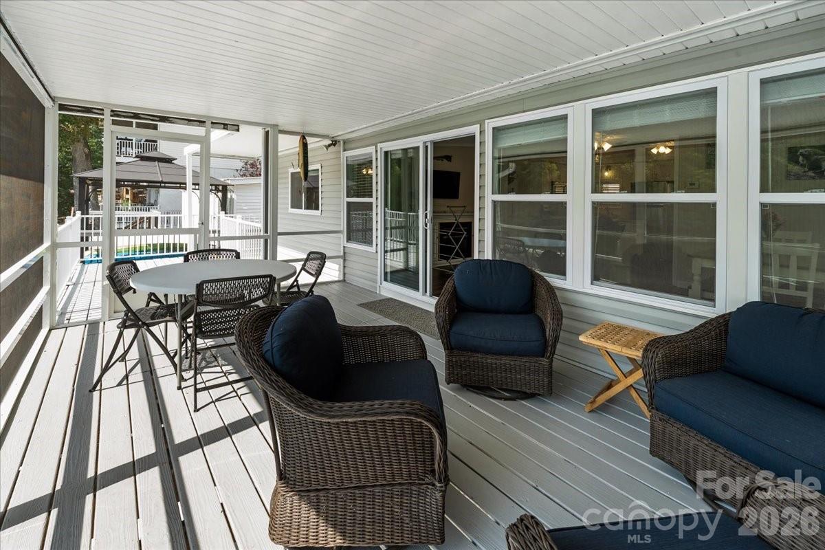 113 Clubhouse Drive Extension — New London