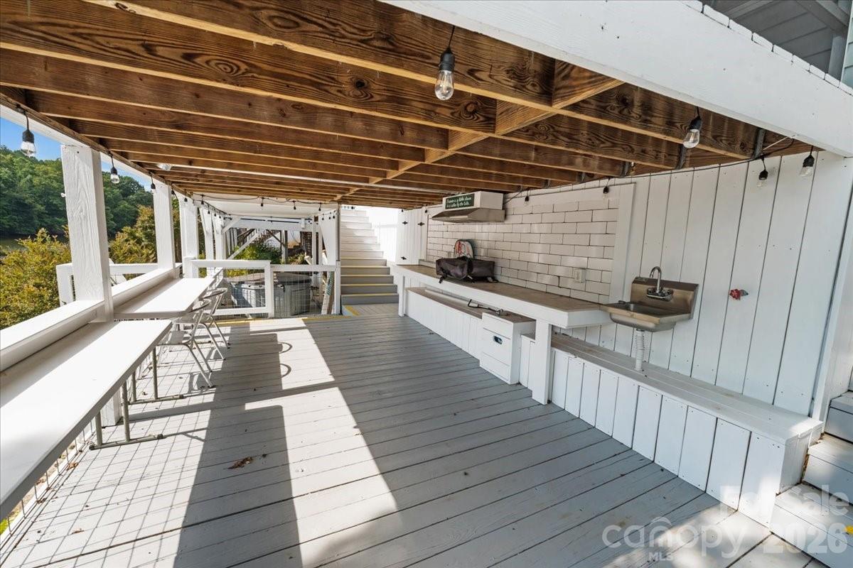 113 Clubhouse Drive Extension — New London