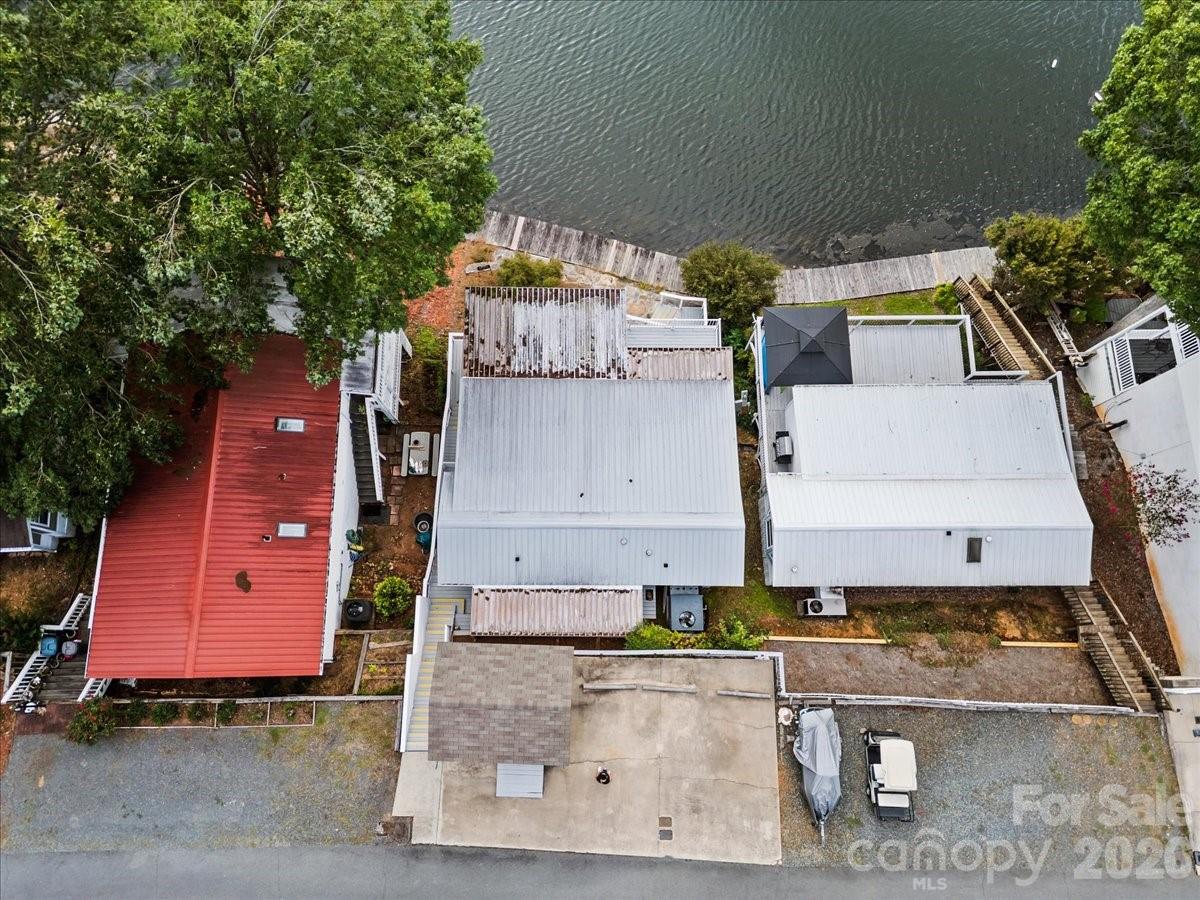 113 Clubhouse Drive Extension — New London