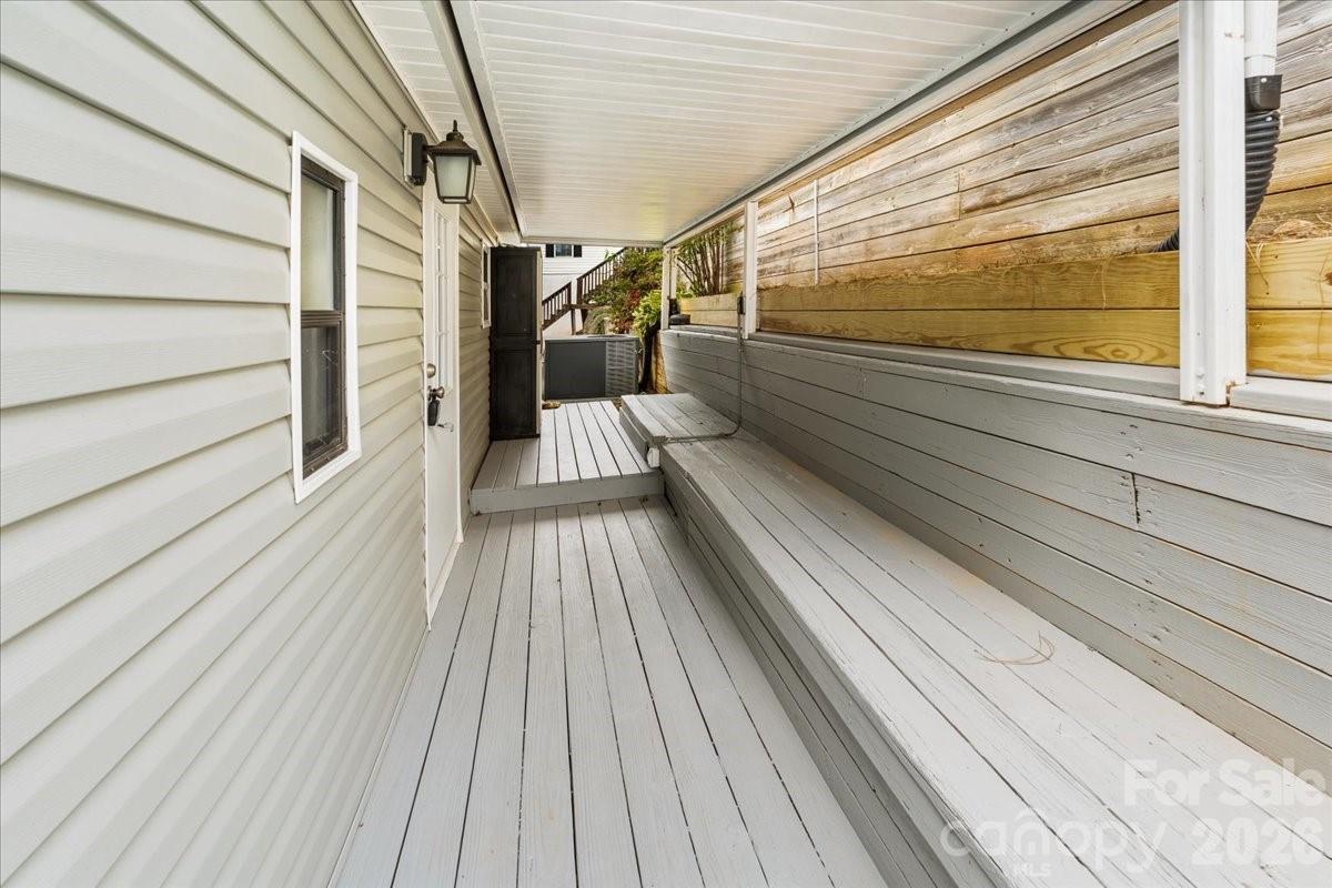 113 Clubhouse Drive Extension — New London