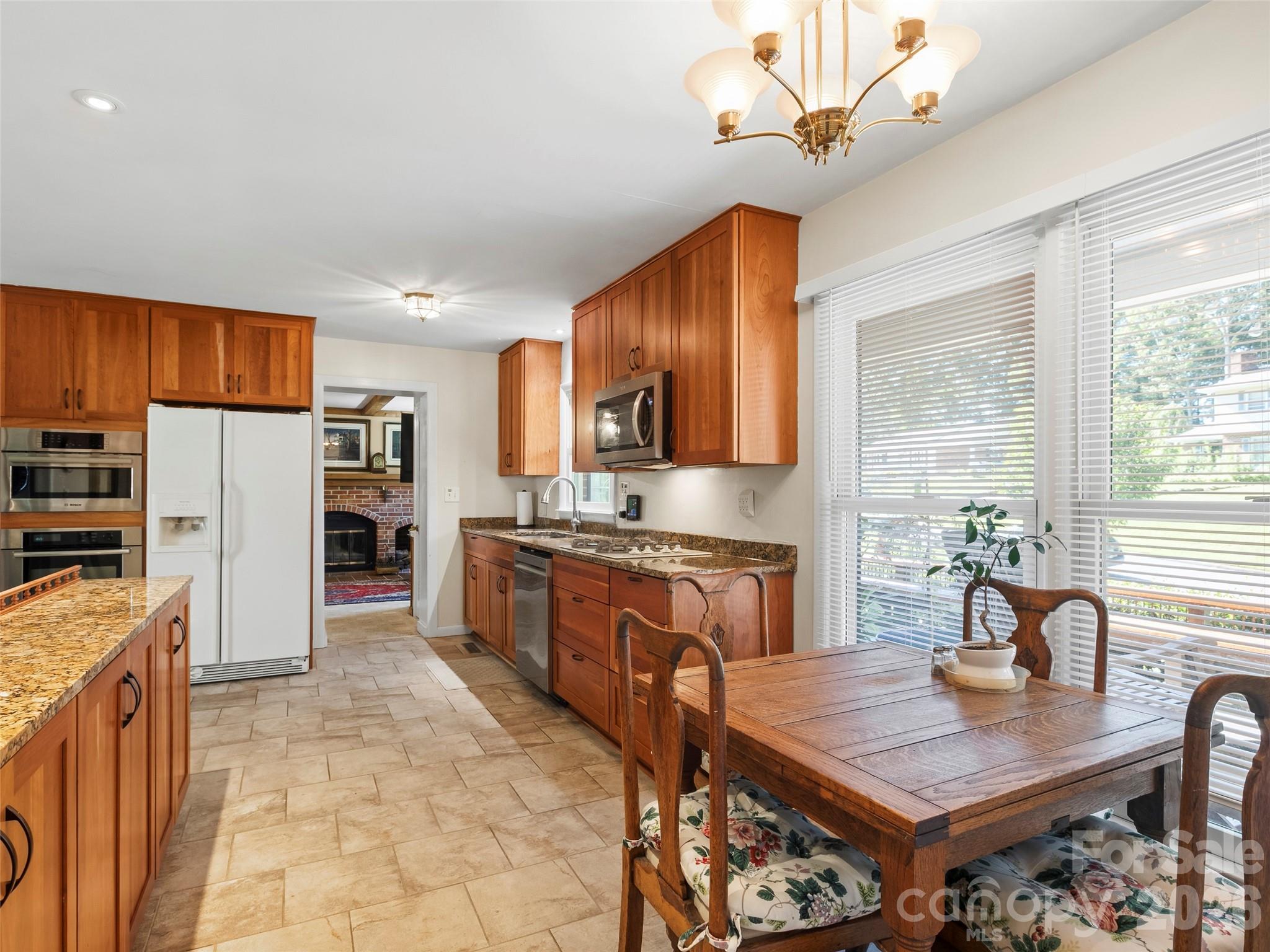 101 Castlerock Drive — Asheville