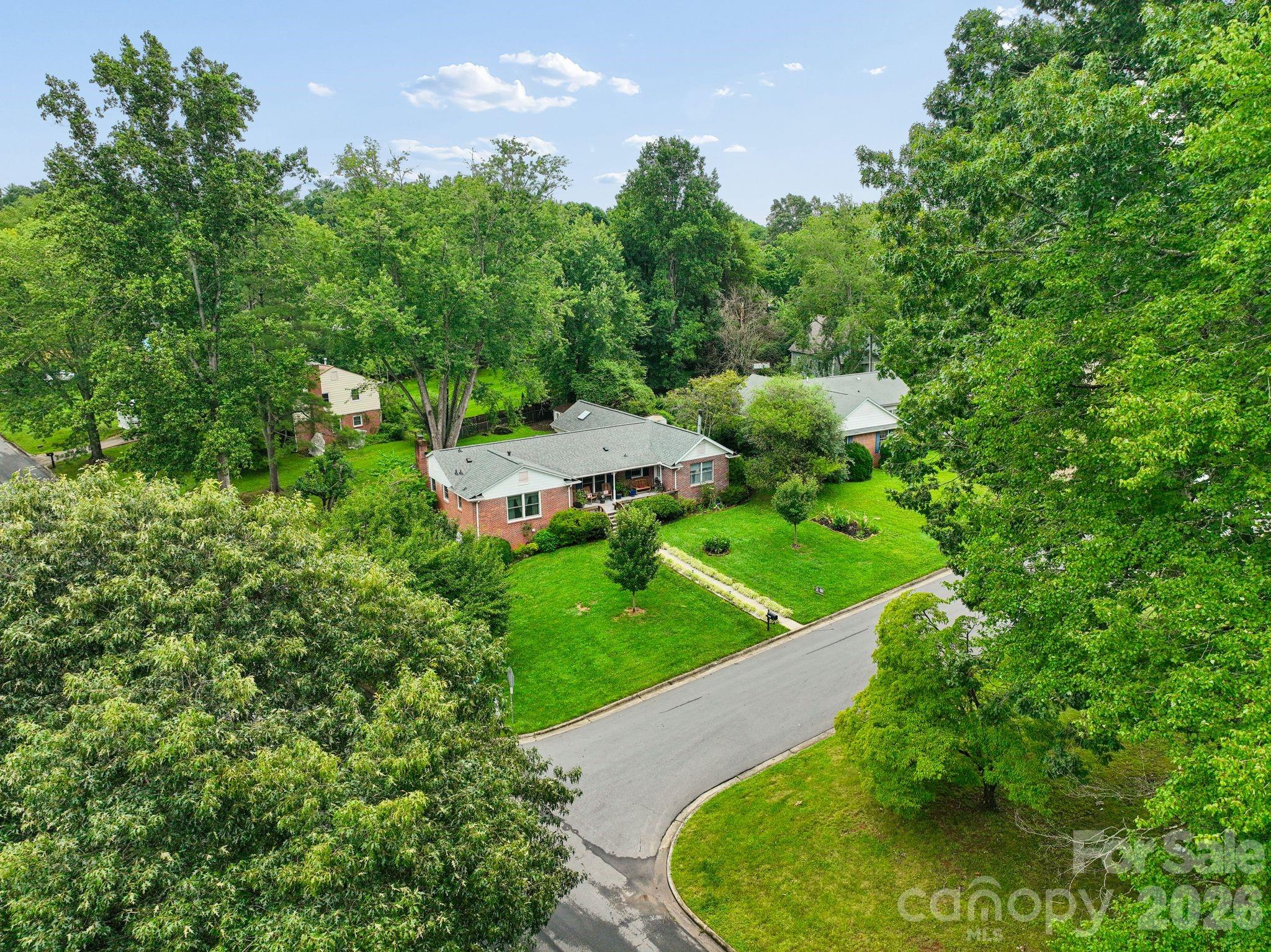 101 Castlerock Drive — Asheville