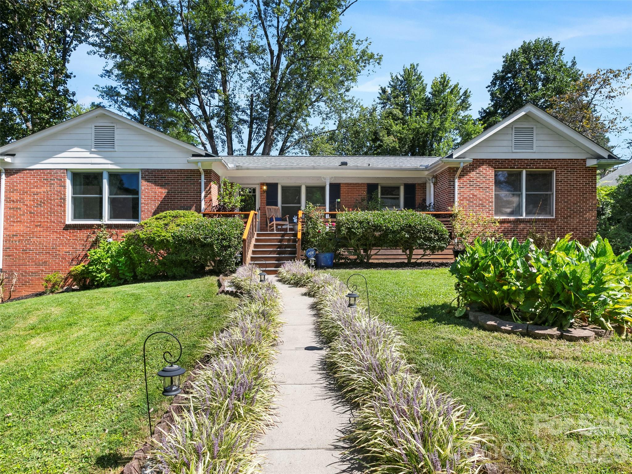 101 Castlerock Drive — Asheville