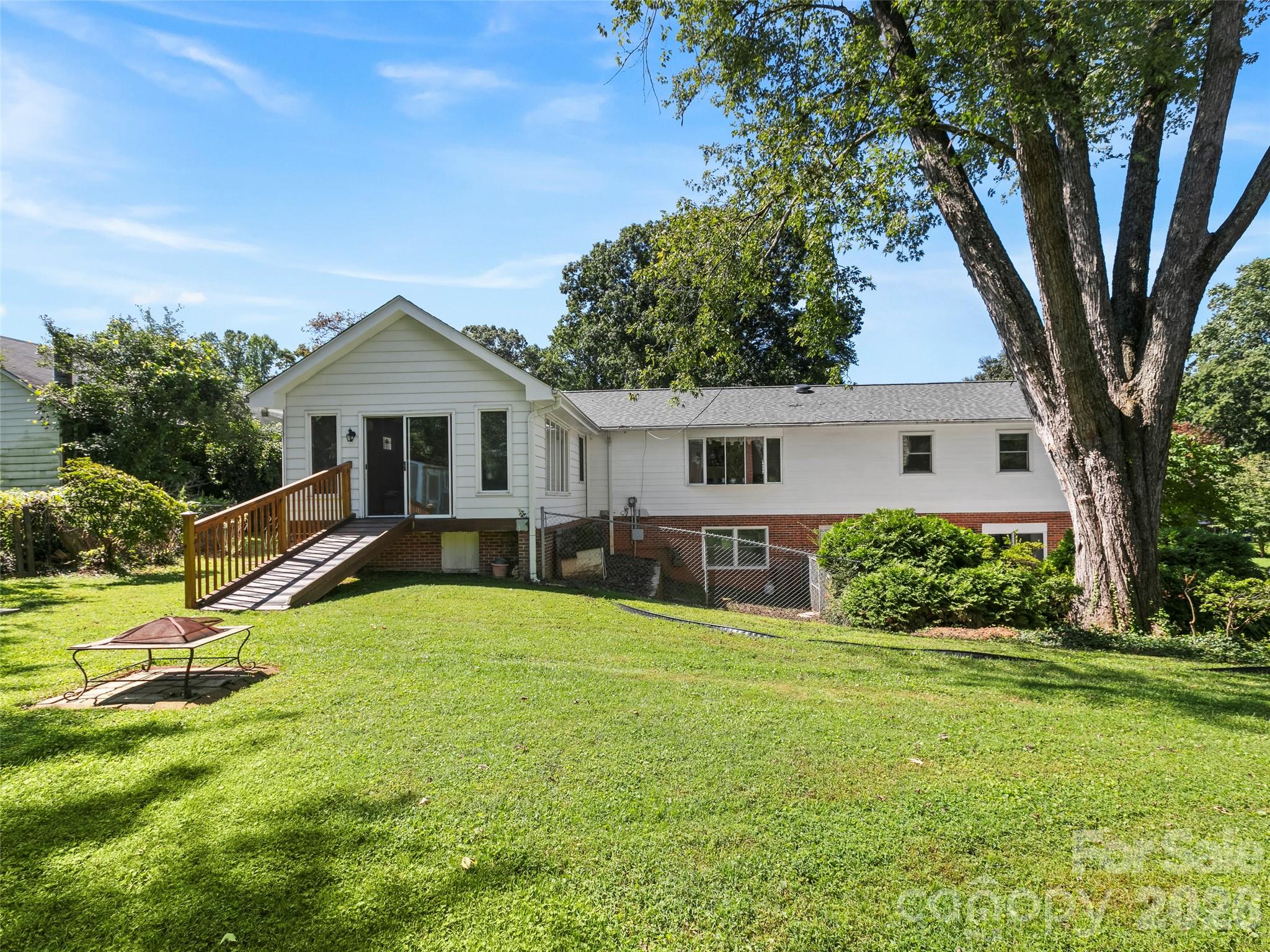 101 Castlerock Drive — Asheville