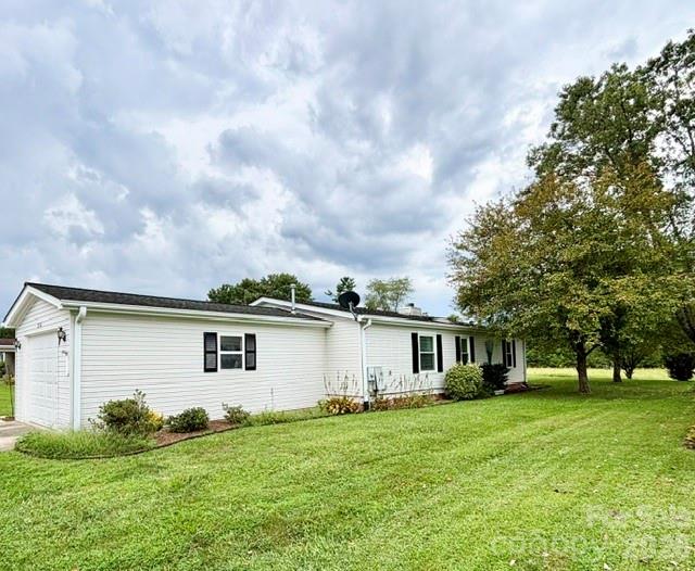 236 Riverwind Drive — Hendersonville