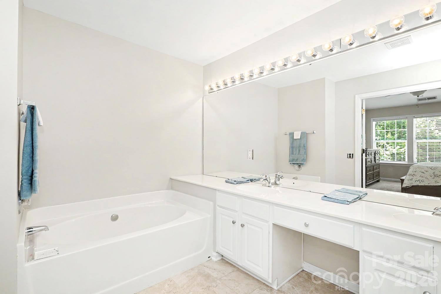 6614 Beverly Springs Drive — Charlotte