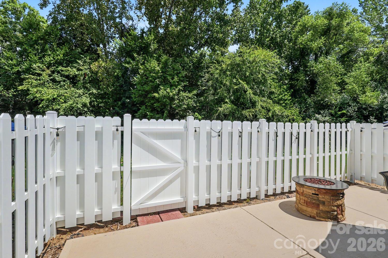 6614 Beverly Springs Drive — Charlotte