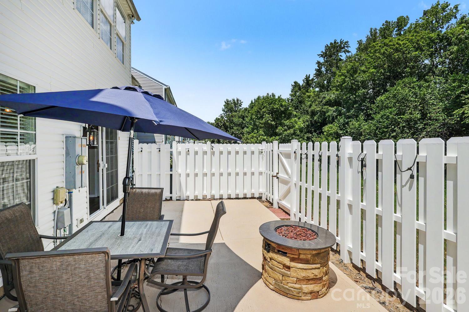 6614 Beverly Springs Drive — Charlotte
