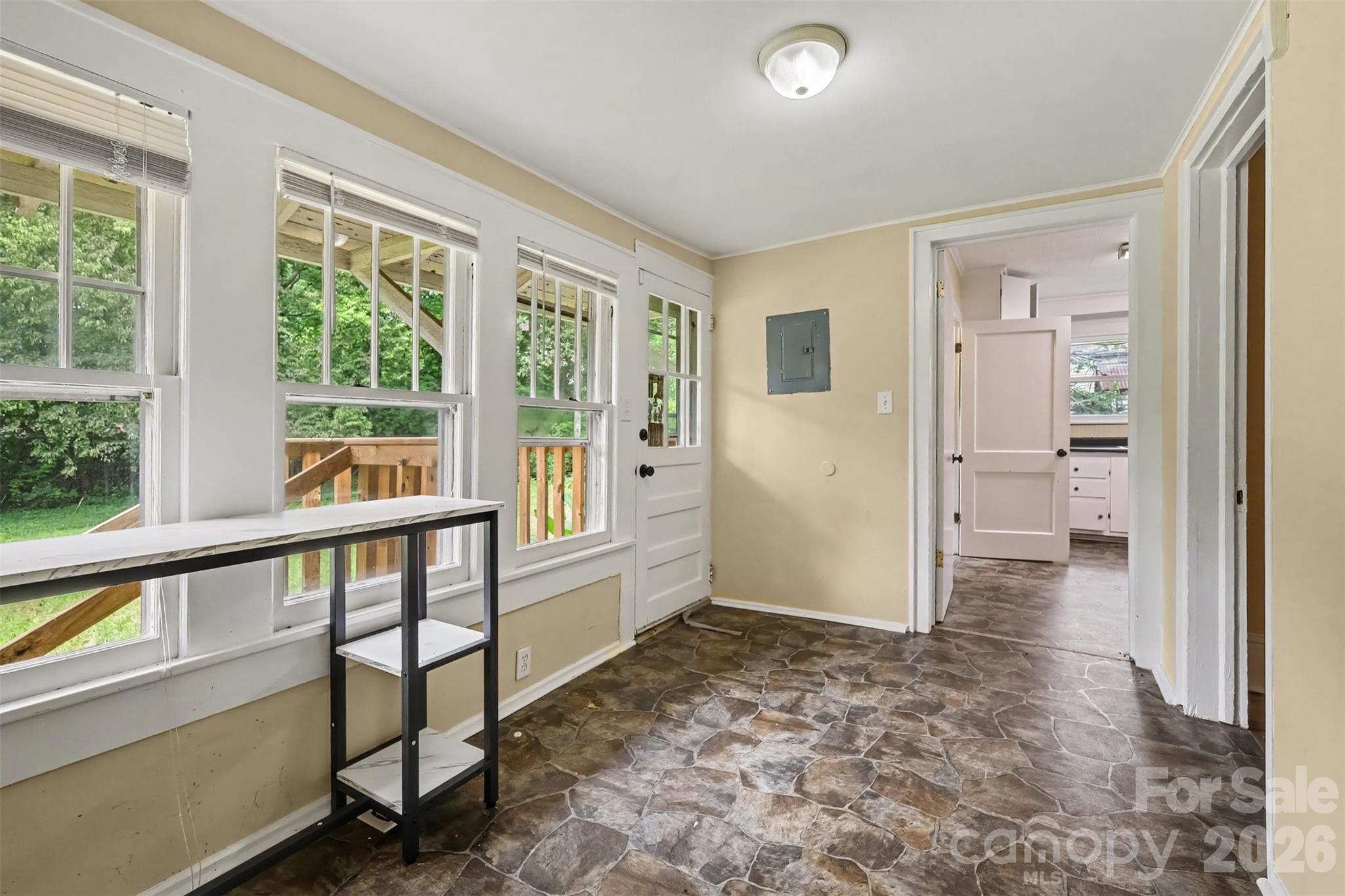 126 E Division Avenue — East Spencer