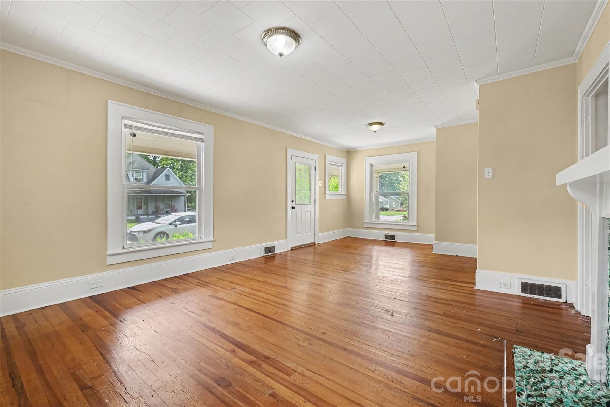 126 E Division Avenue — East Spencer