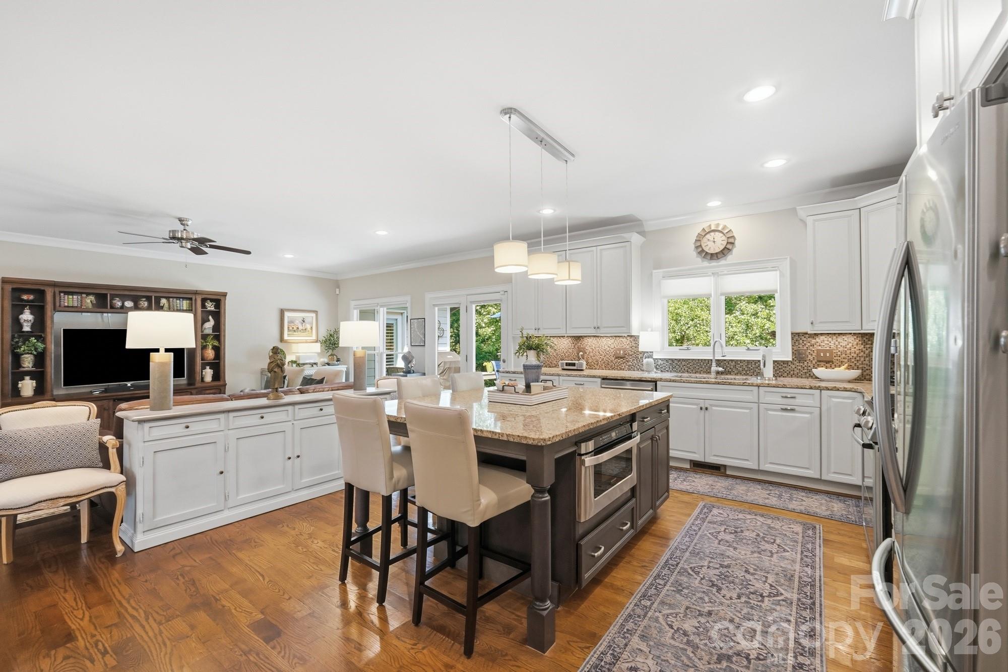 800 Jefferson Drive — Charlotte